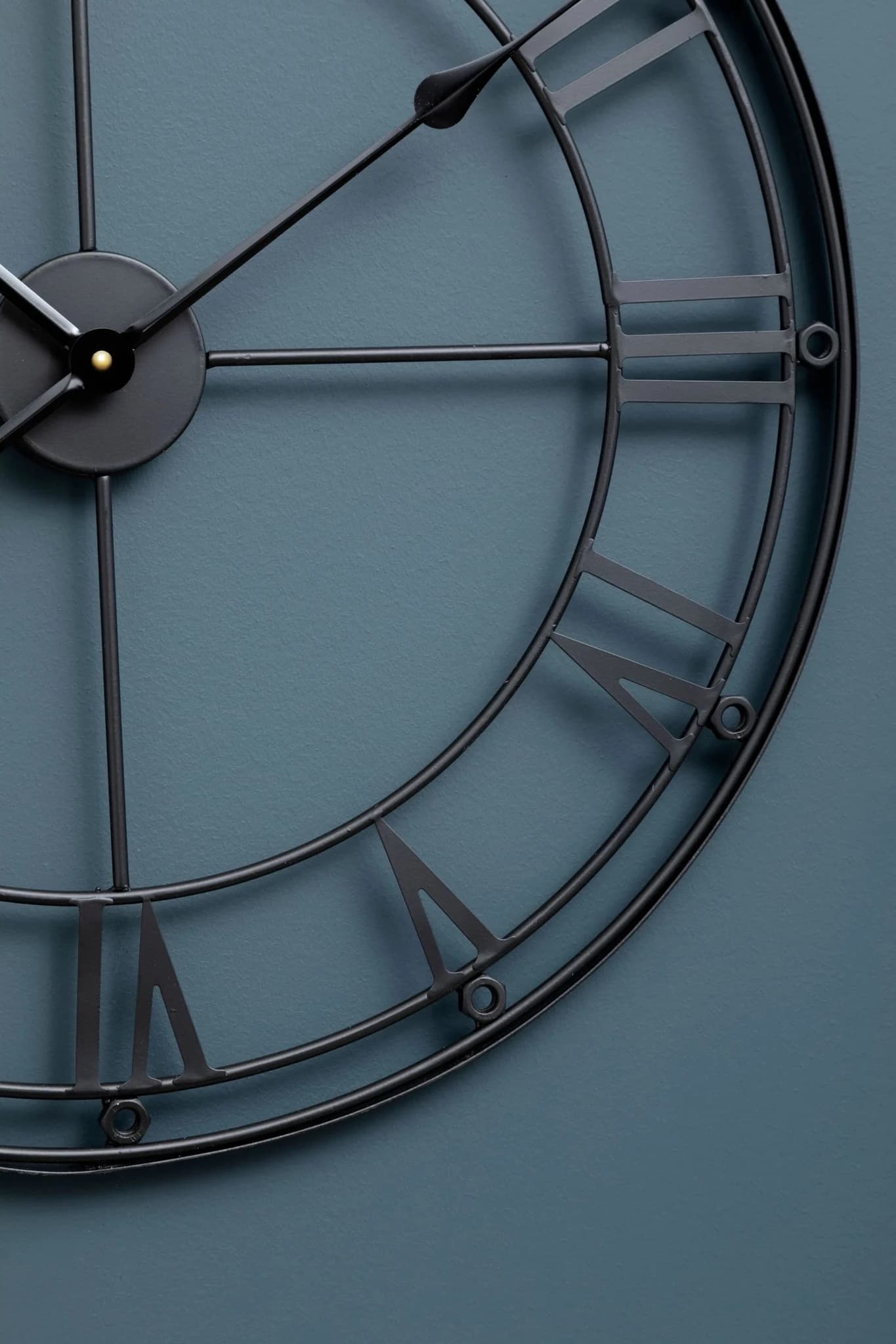 Baywood 59cm Dia Matt Black Metal Wall Clock - Decorative, photo 3 of 4