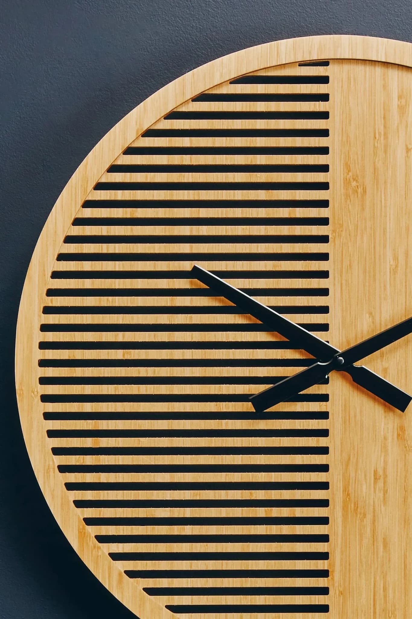 Vitus 60cm Dia Large Wooden Wall Clock - Decorative, photo 5 of 8
