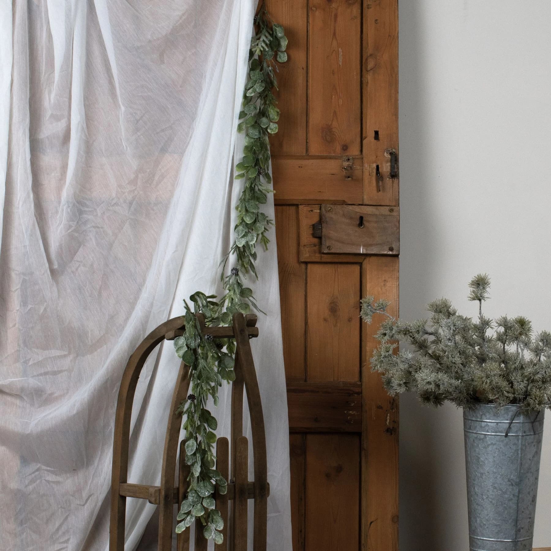 Frosted Pine And Eucalyptus Garland — Pack of 3 - Artificial plants & flowers, photo 3 of 5