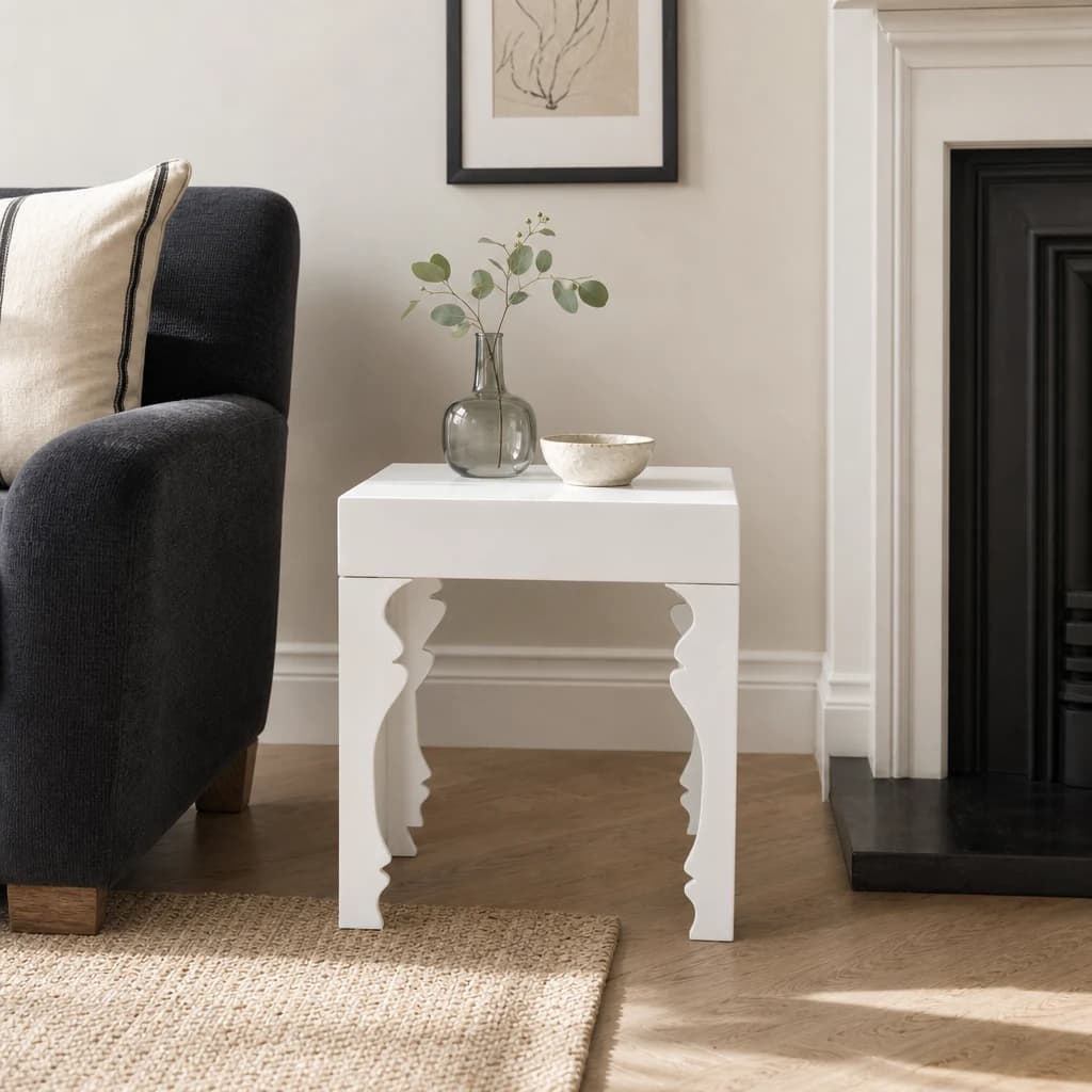 Luis White High Gloss Side Table - Tables, photo 1 of 3