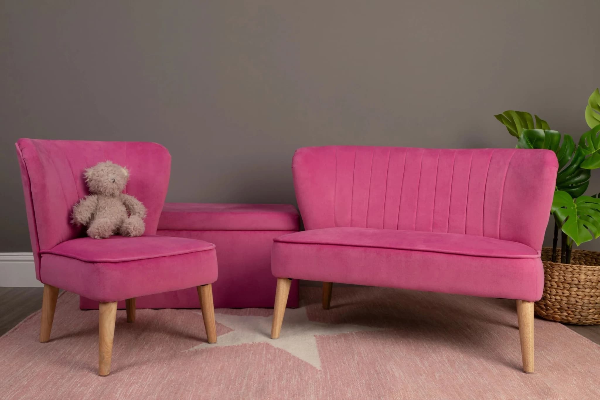 Mia 2 Seat Pink Velvet Kids Sofa - Decorative, photo 2 of 8