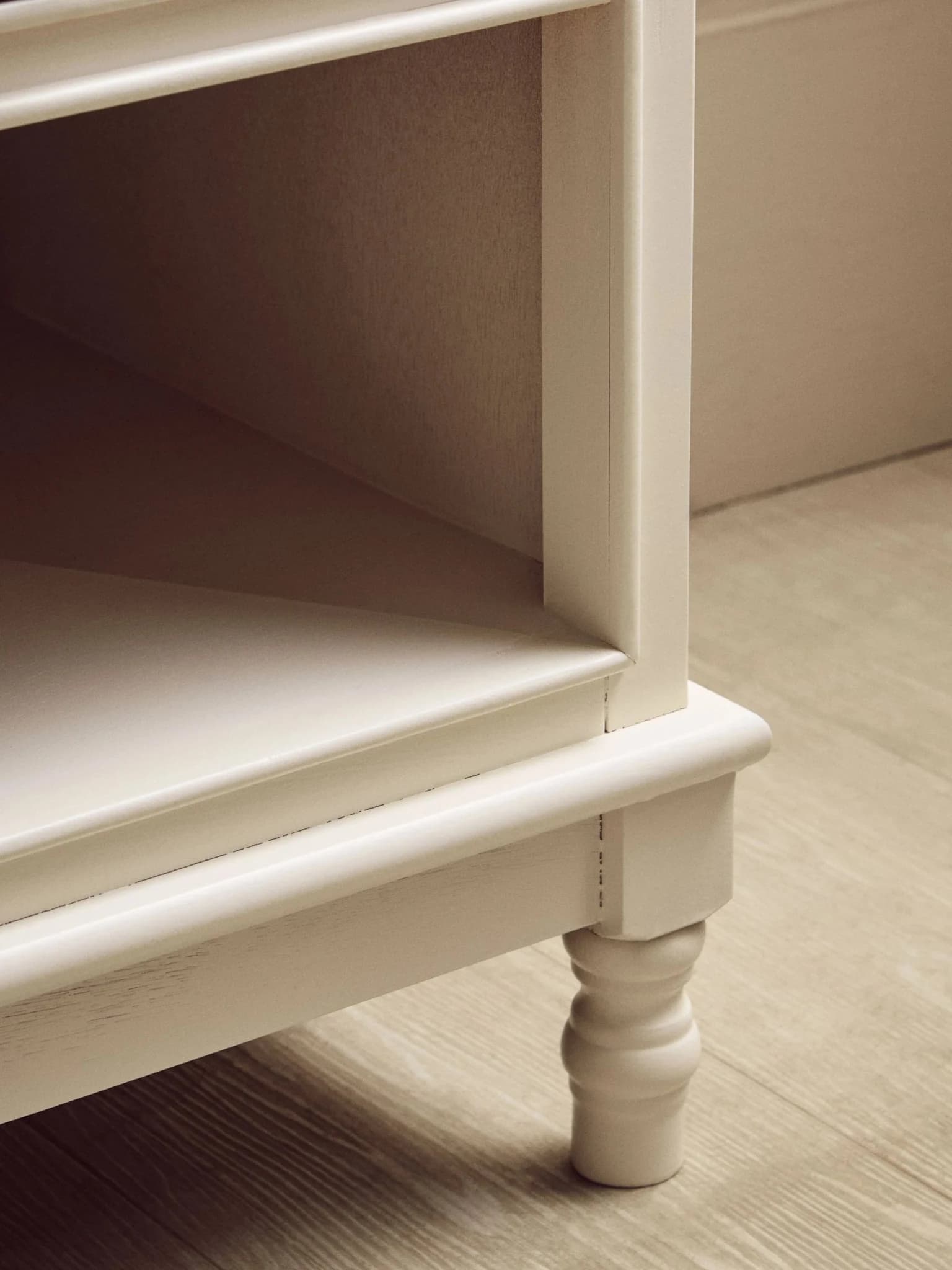 Heritage 3 Drawer White Wooden Sideboard - Bookcases & shelving, photo 3 of 8
