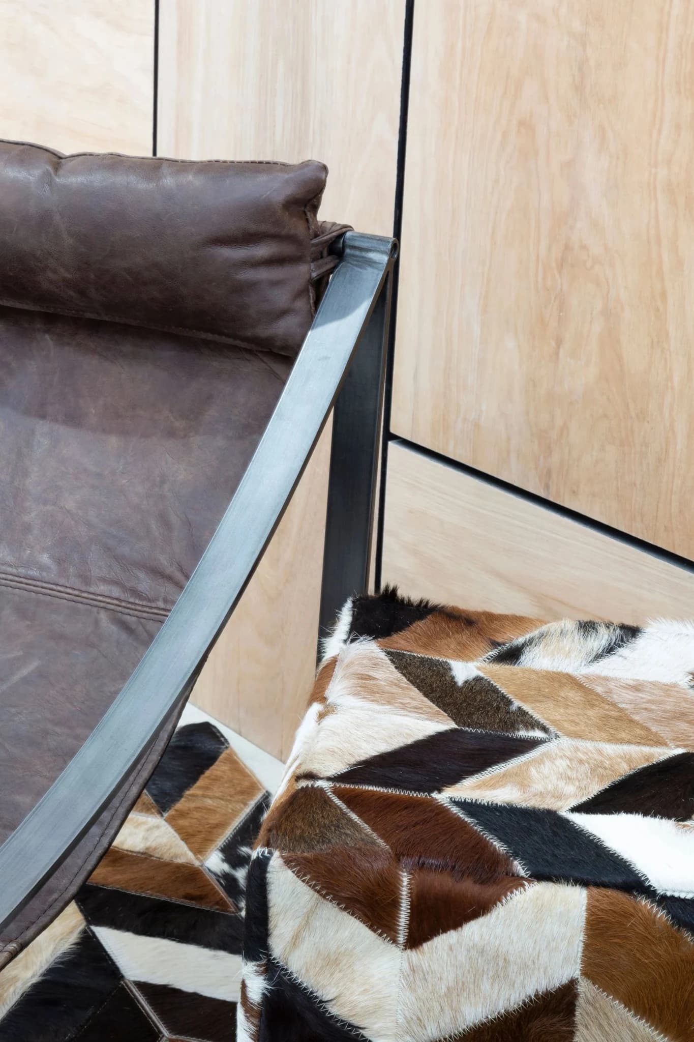 Hoxton Brown Leather Sling Chair - Seating, photo 4 of 8