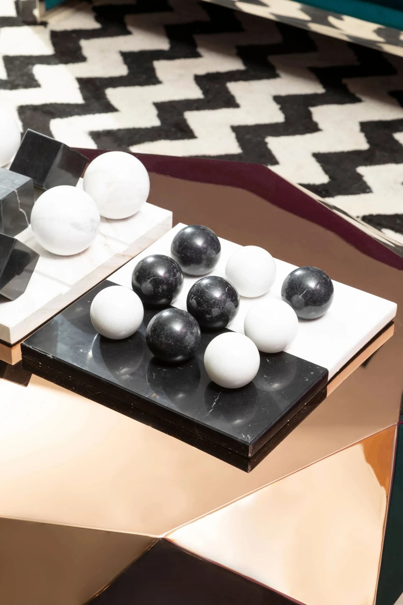 Flos Black And White Tic Tac Toe Marble Game - Decorative, photo 2 of 8