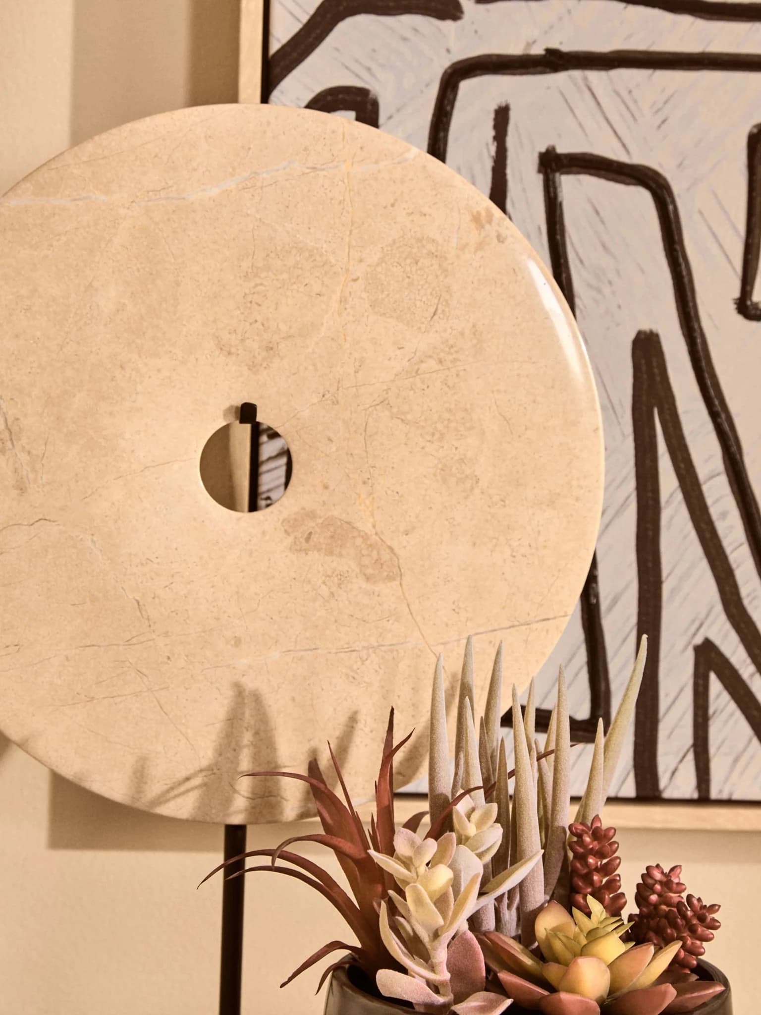 Zoro Large Cream Marble Round Dia 30cm Disc Sculpture - Decorative, photo 4 of 8