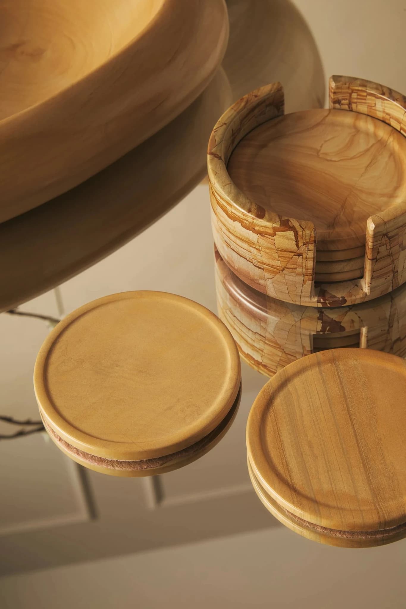 Tiago Teakwood Marble Set of Five Round Coasters with Holder - Decorative, photo 3 of 8