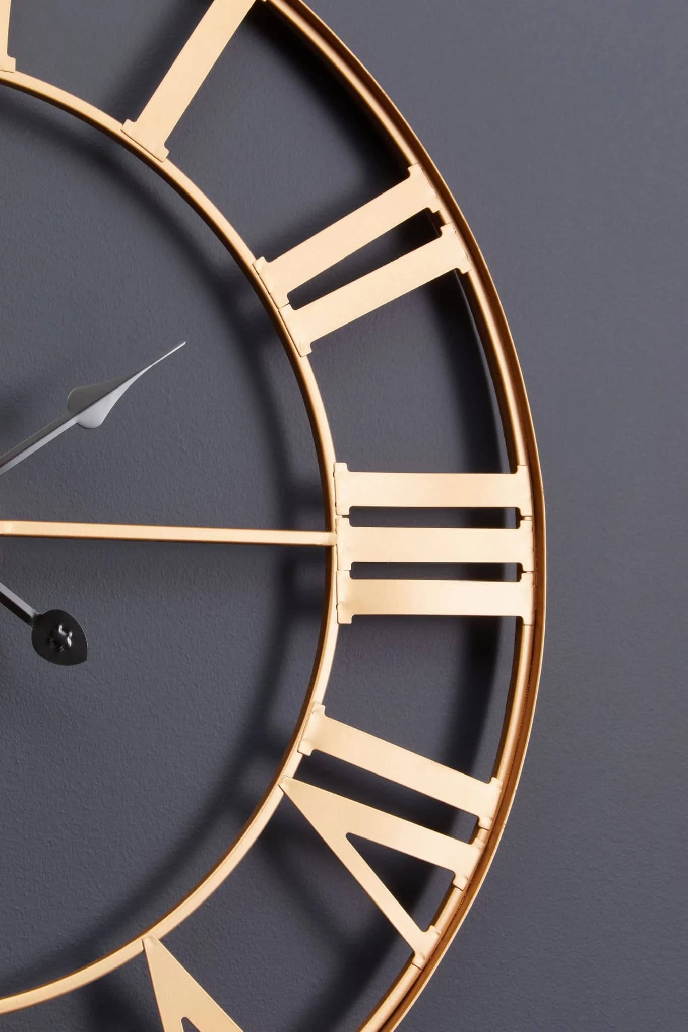 Genova 60cm Dia Large Gold Metal Wall Clock - Decorative, photo 3 of 8