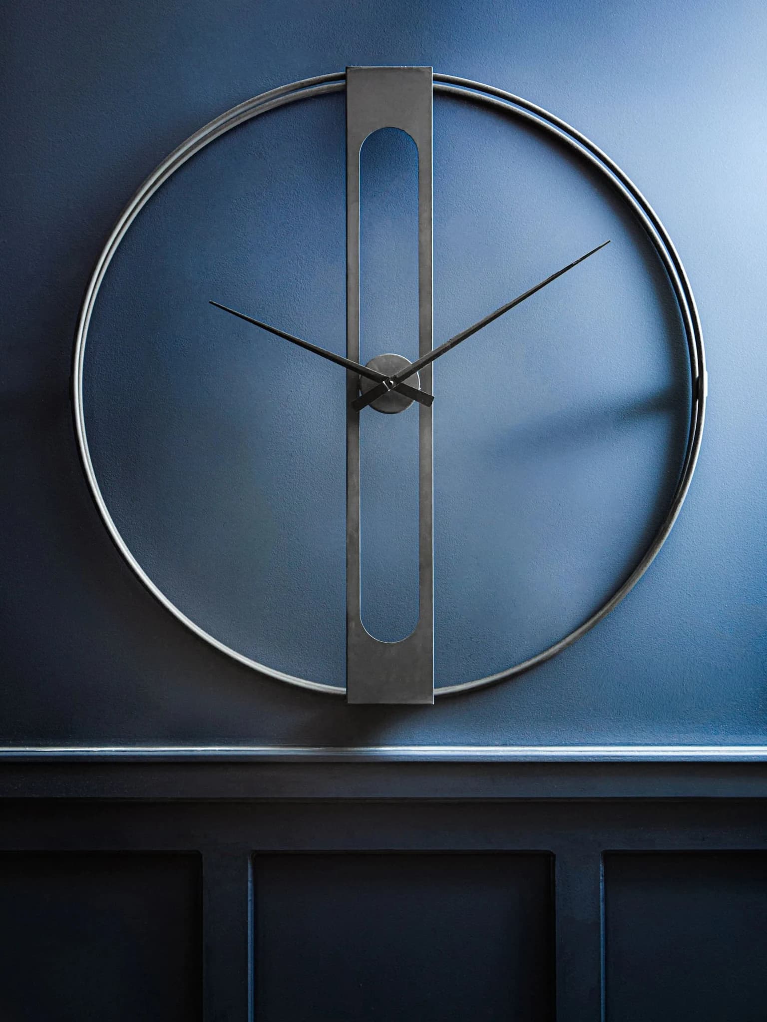 Beauly 107cm Dia Black Metal Wall Clock - Decorative, photo 4 of 8