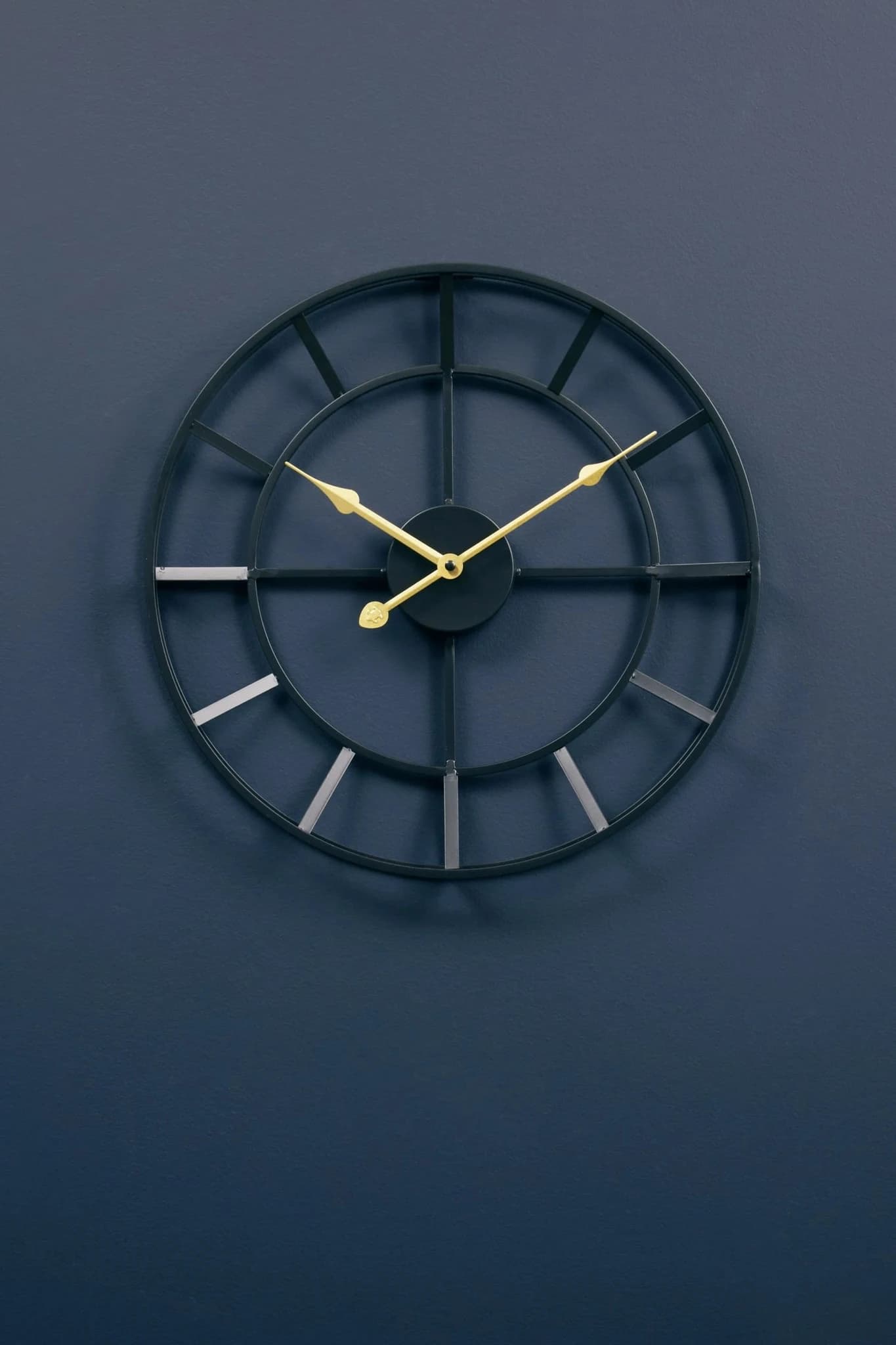 Kent 40cm Dia Small Black Finish Metal Wall Clock - Decorative, photo 5 of 8