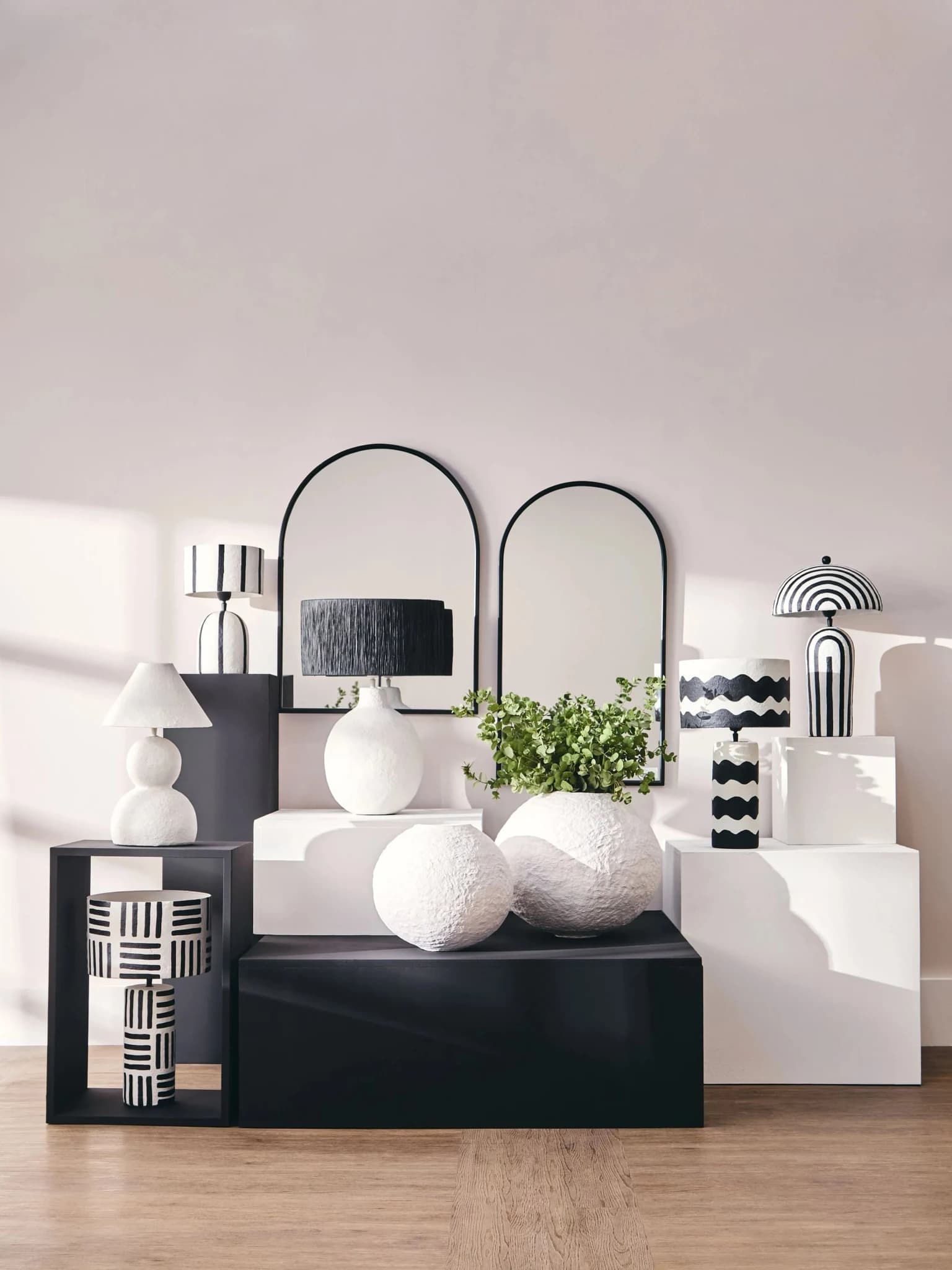 Carta Black and White Striped Papier Mache Table Lamp - Table lamps, photo 7 of 8