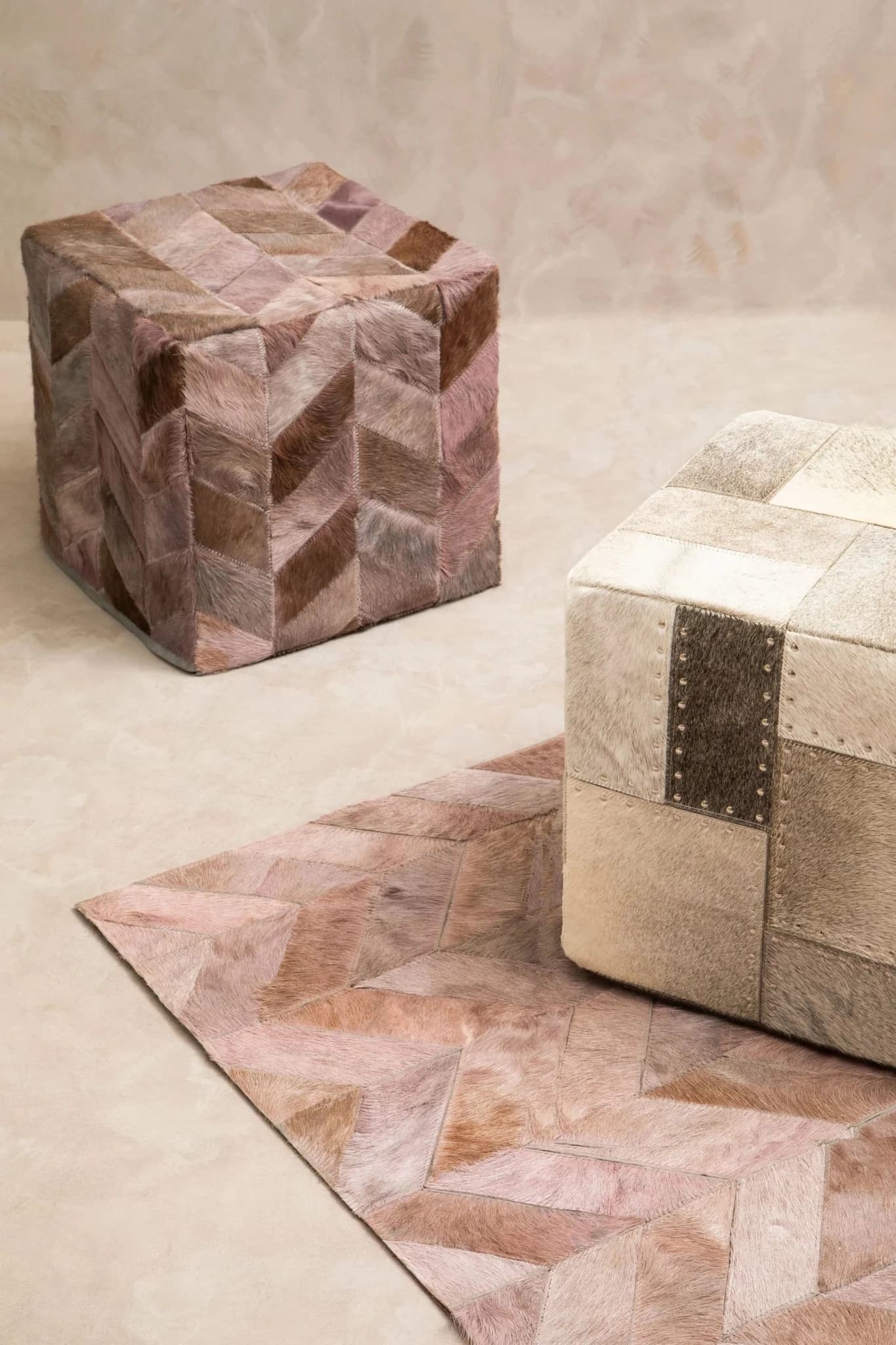Bosie Safira Small Grey Hair on Leather Chevron Patchwork Rug - Decorative, photo 6 of 8