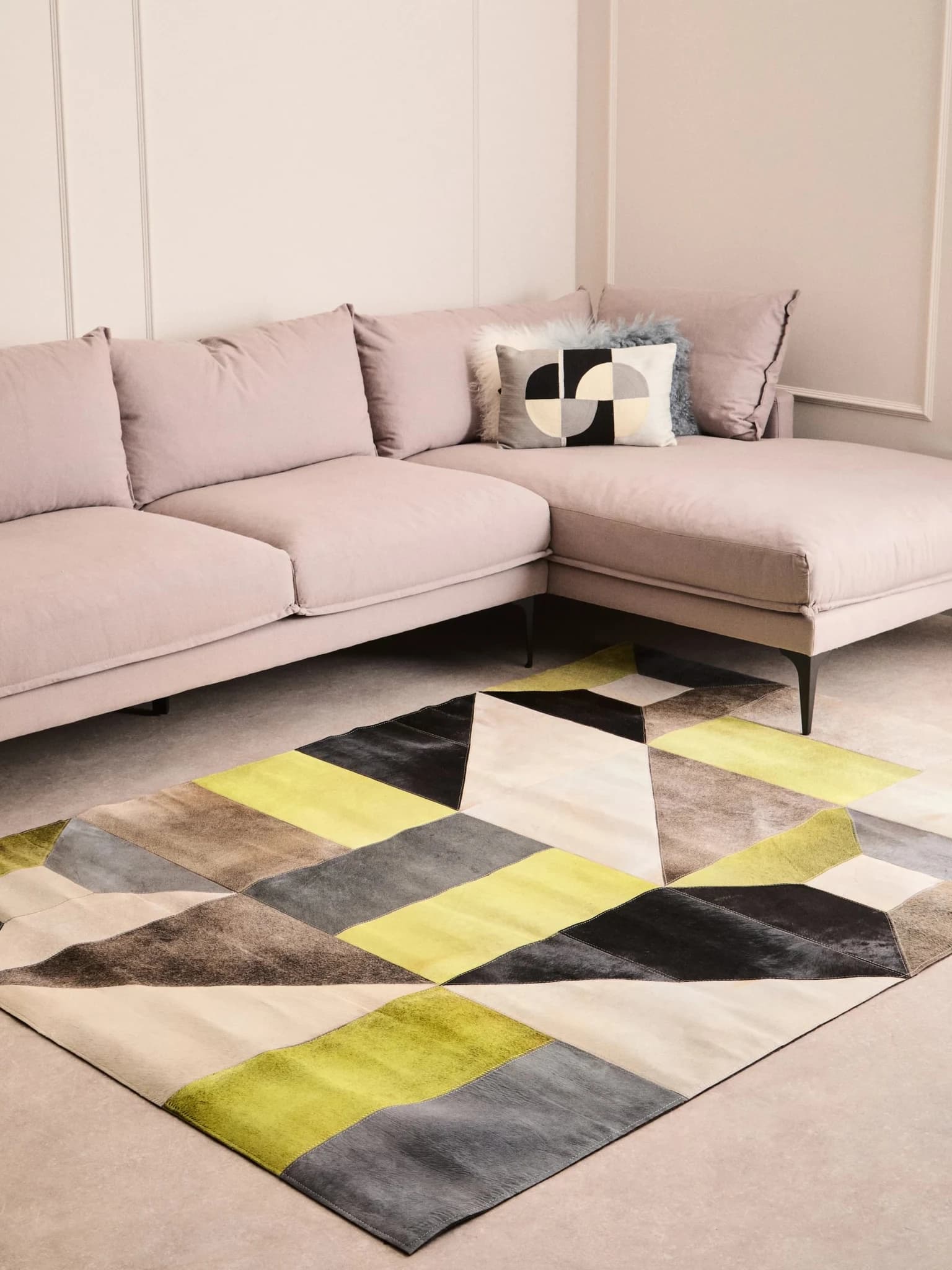 Bosie Safira Large Abstract Hair on Leather Patchwork Rug - Decorative, photo 4 of 8