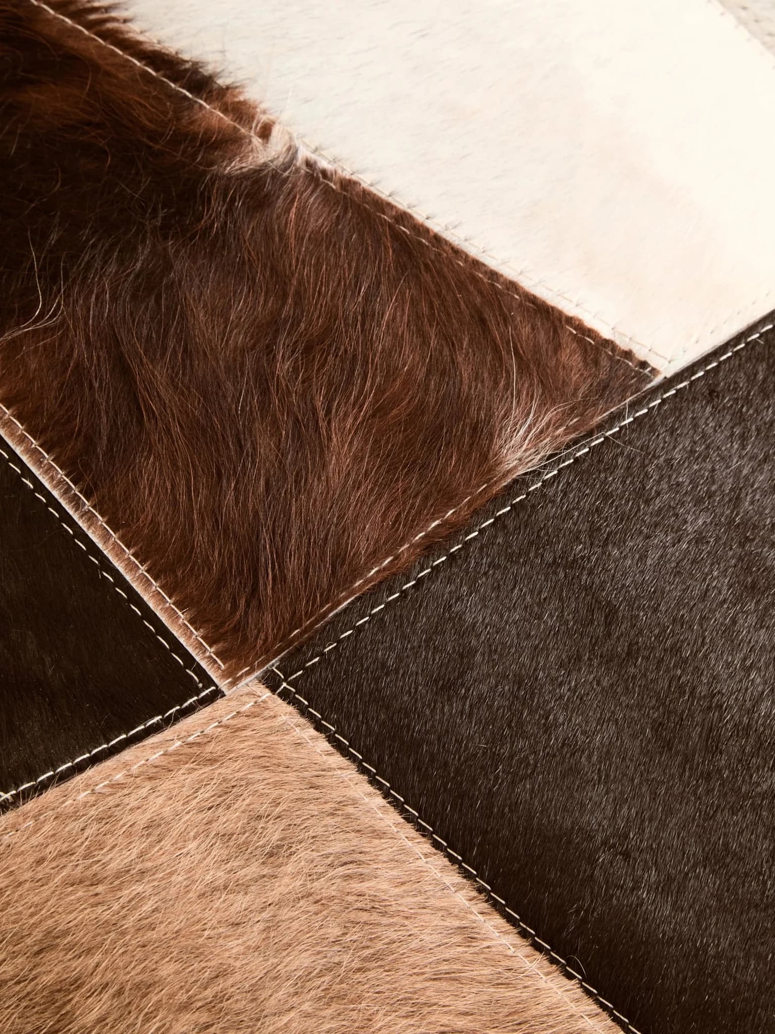 Bosie Safira Neutral Colourblock Hair on Leather Small Rug - Decorative, photo 2 of 8