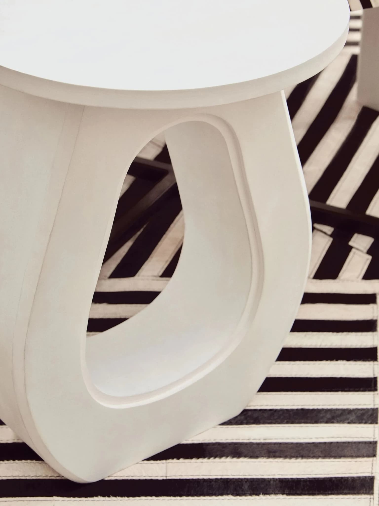 Bosie Safira Black And White Stripes Hair on Leather Small Rug - Decorative, photo 4 of 8