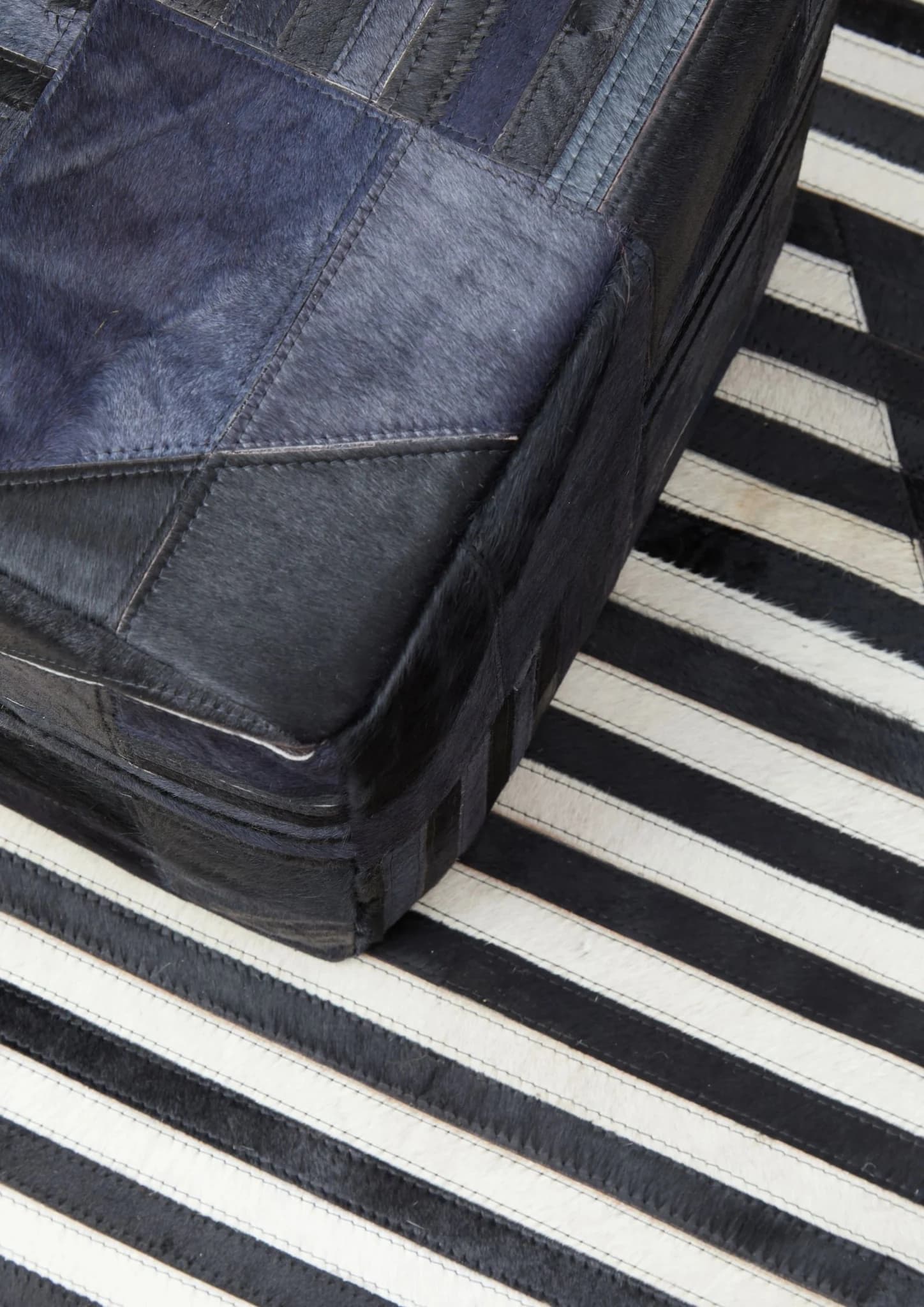 Bosie Safira Black And White Stripes Hair on Leather Large Rug - Decorative, photo 8 of 8