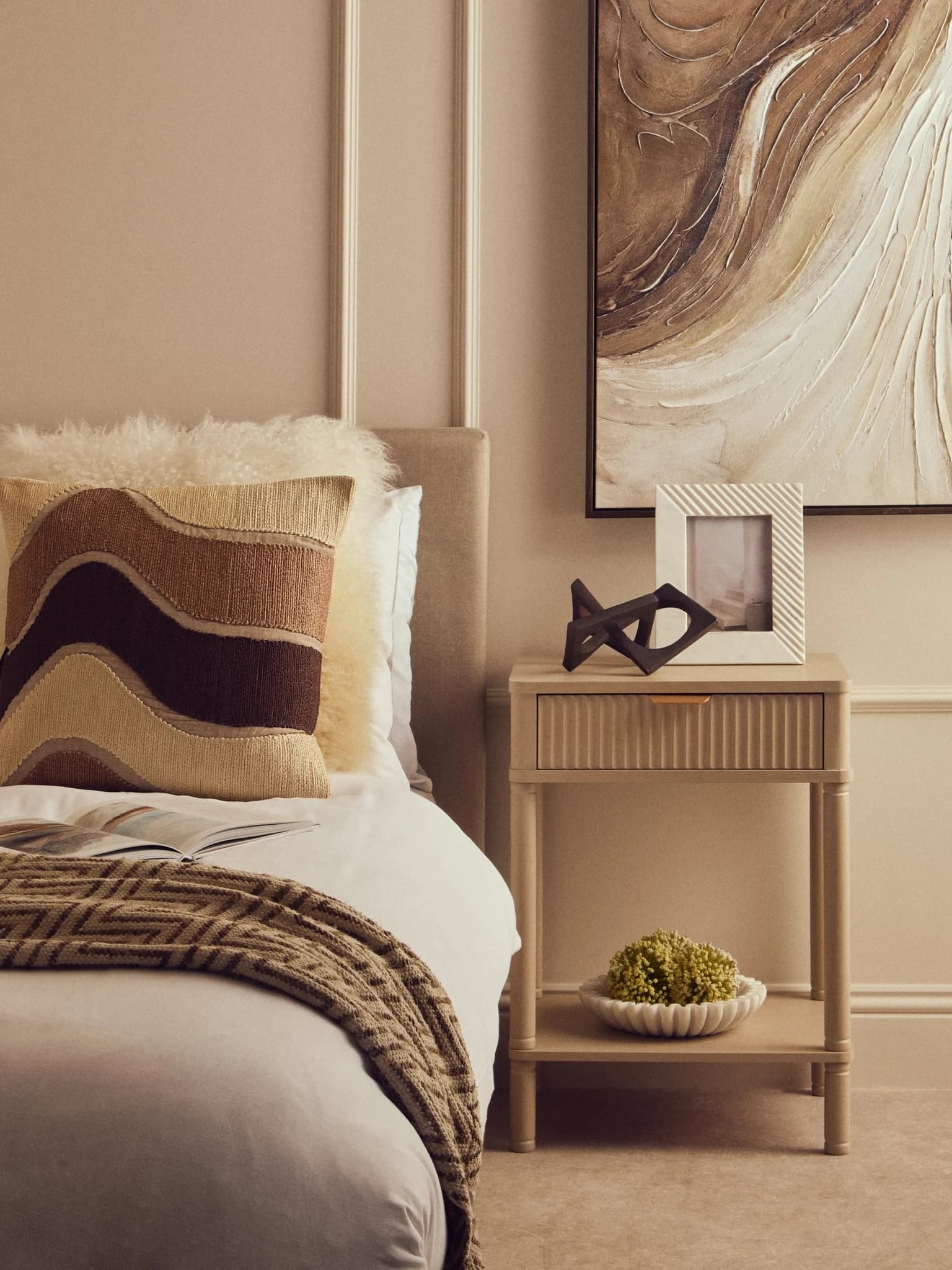 Bosie Ozella Beige and Brown Abstract Wave Square Cushion - Decorative, photo 2 of 8