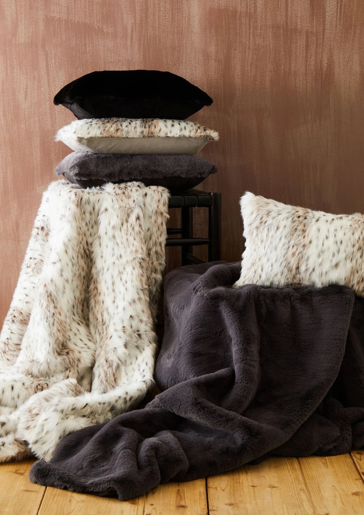 Bosie Lamina Black Square Fur Cushion - Decorative, photo 3 of 8