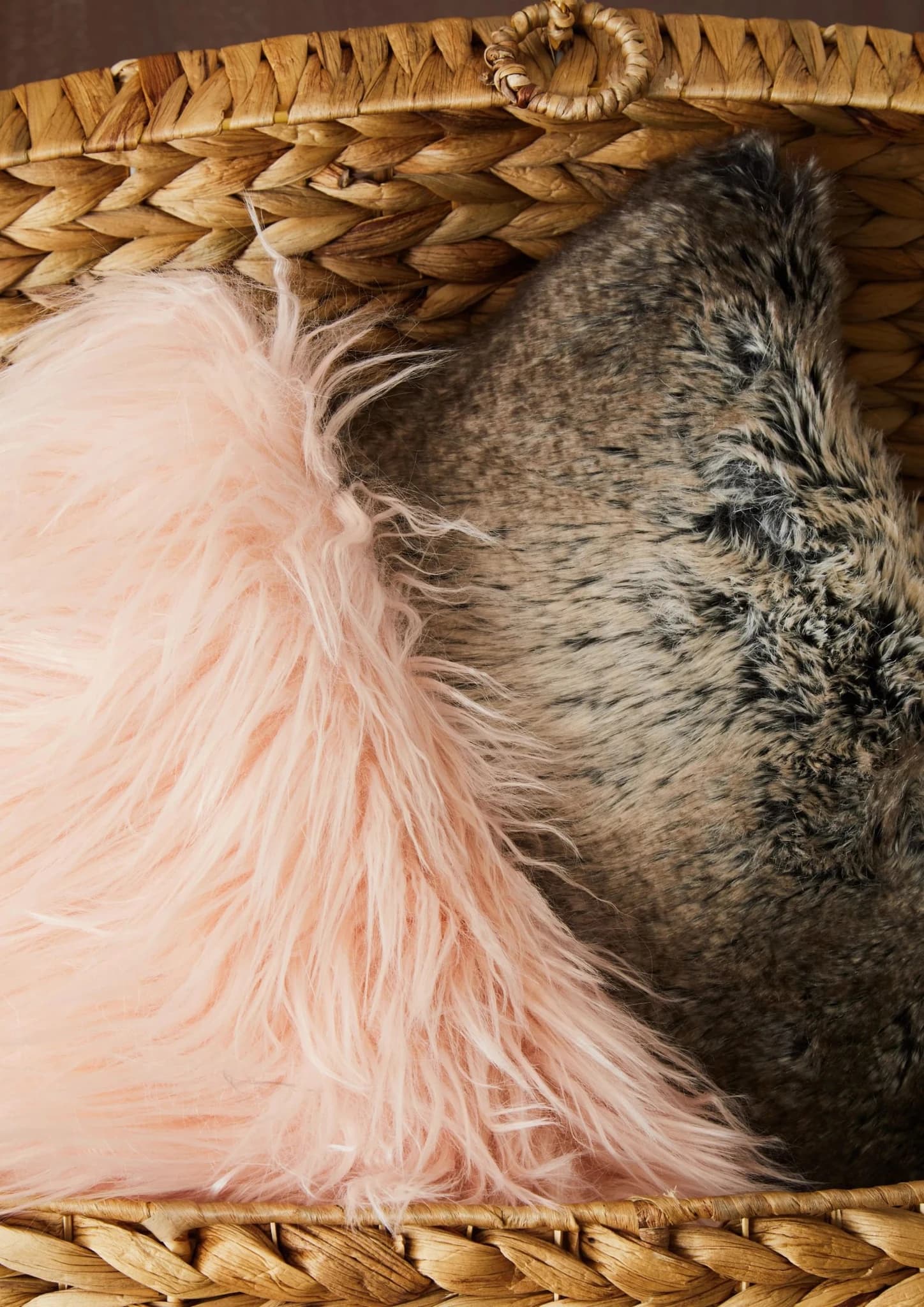 Bosie Lamina Mocha Ombre Square Fur Cushion - Decorative, photo 6 of 8