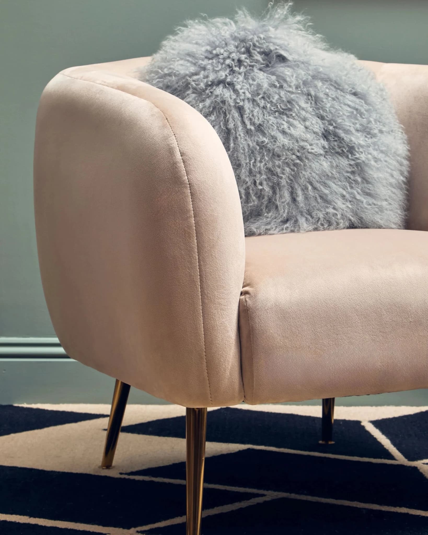 Bosie Real Mongolian Fur Grey Round Cushion - Decorative, photo 3 of 8