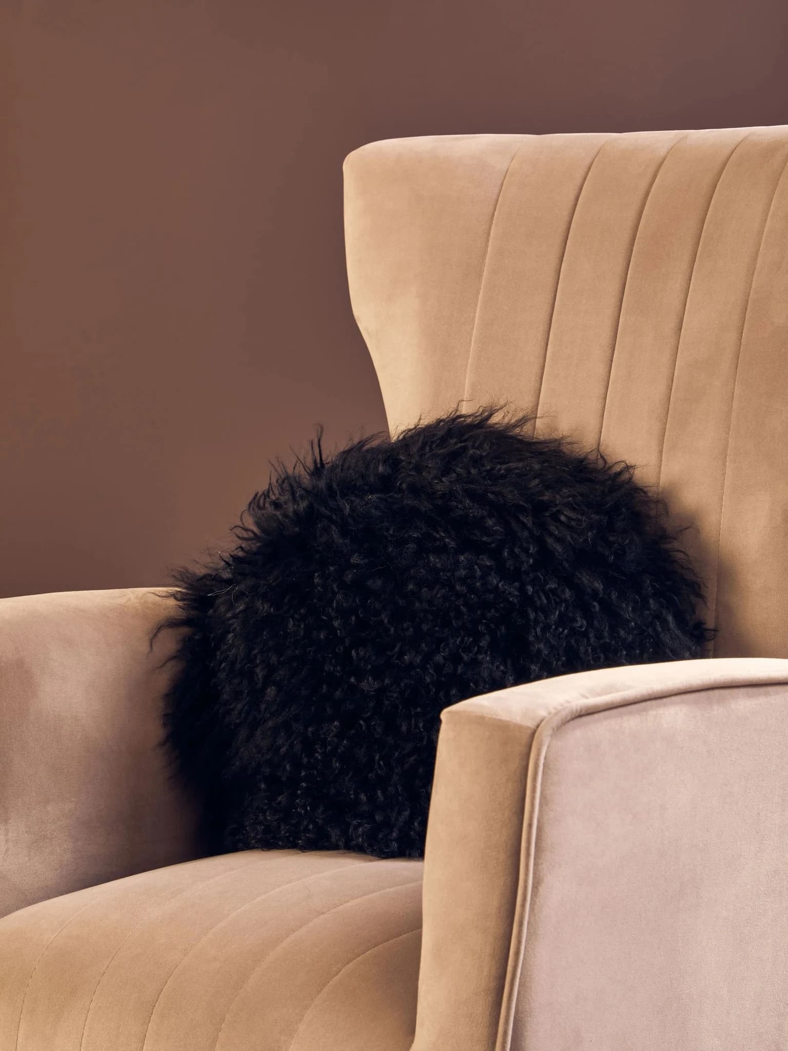 Bosie Real Mongolian Fur Black Round Cushion - Decorative, photo 4 of 8