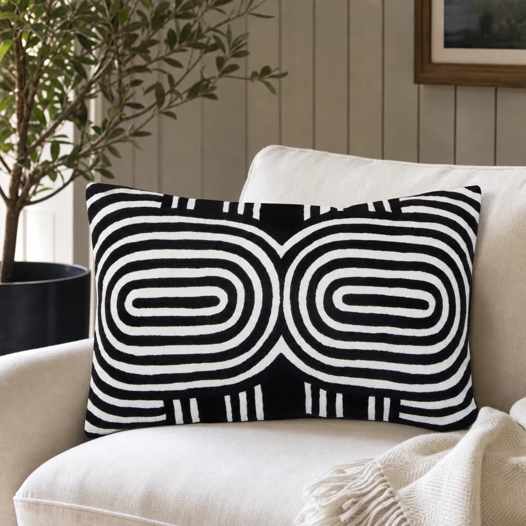 Bosie Ozella Black And White Rectangular Cushion - Decorative, photo 1 of 8