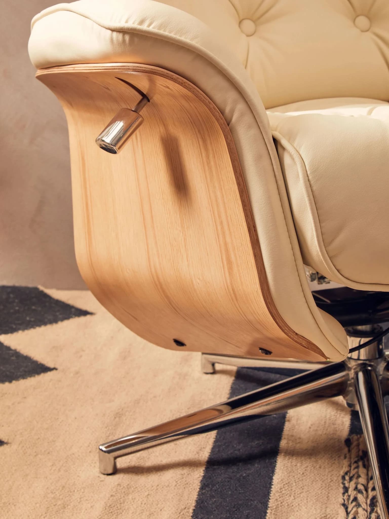 Warrington Ivory Leather Effect Recliner And Footstool - Seating, photo 5 of 8