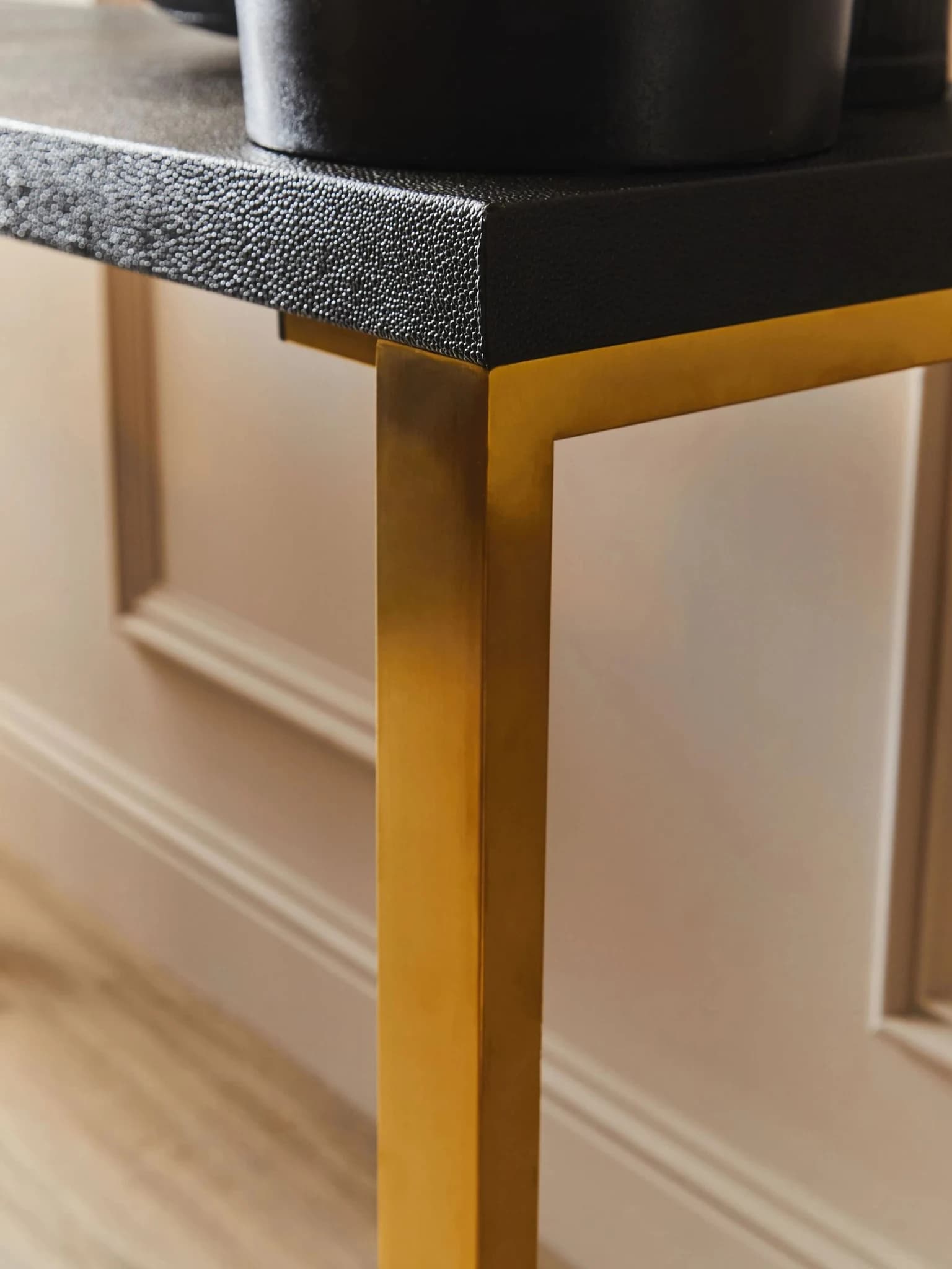Cardoba Set of Two Black Shagreen Effect Console Tables - Tables, photo 5 of 8