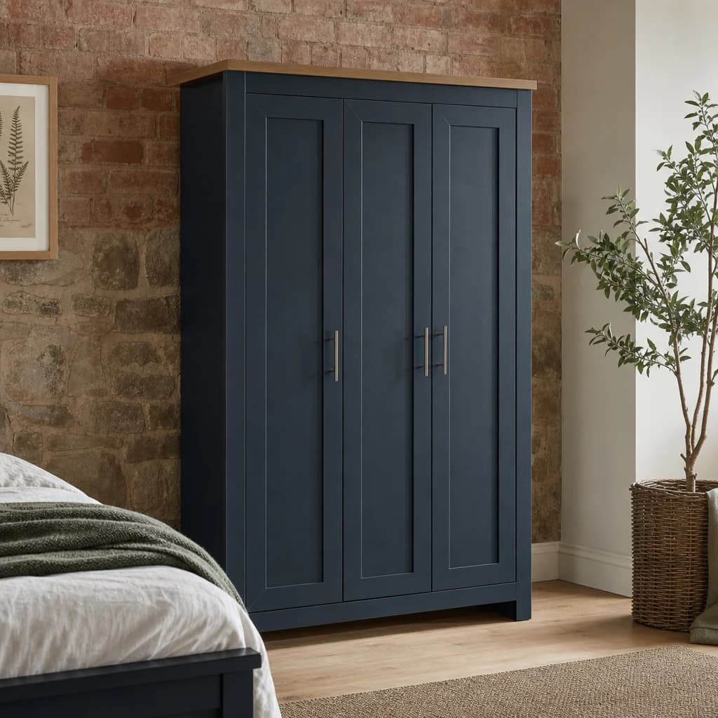 Highgate 3 Door Wardrobe - Wardrobes, photo 1 of 9