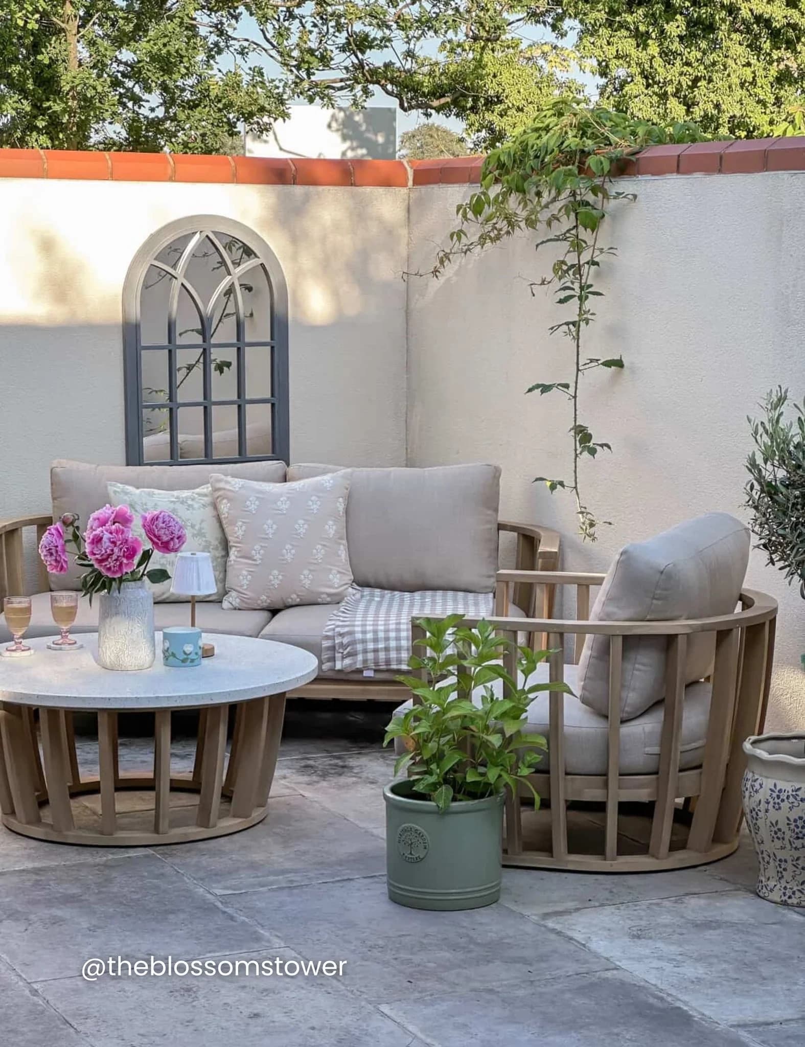 LUCCA 5-Seater Wood Lounging Set with Coffee Table - Outdoor, photo 2 of 6
