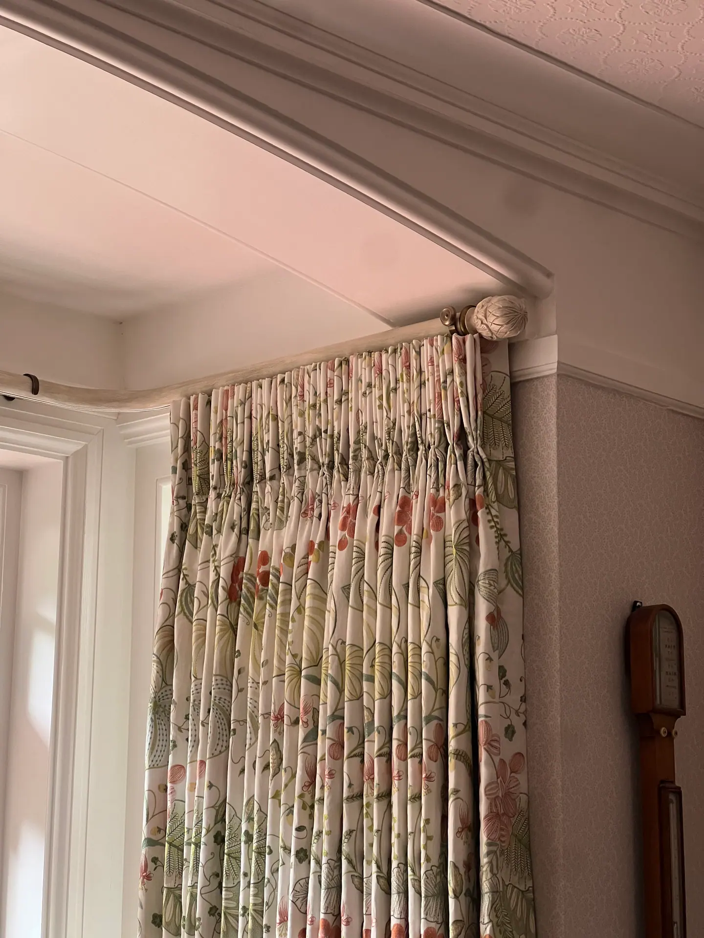 Curtain heading and pole detail