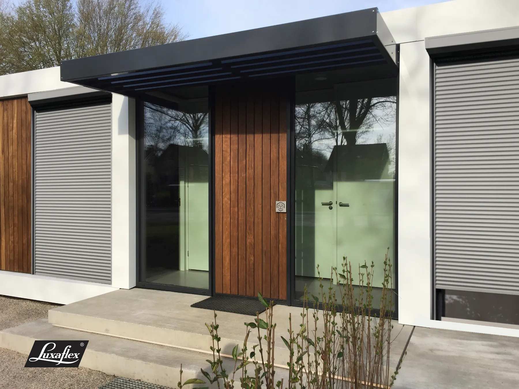 External roller shutter