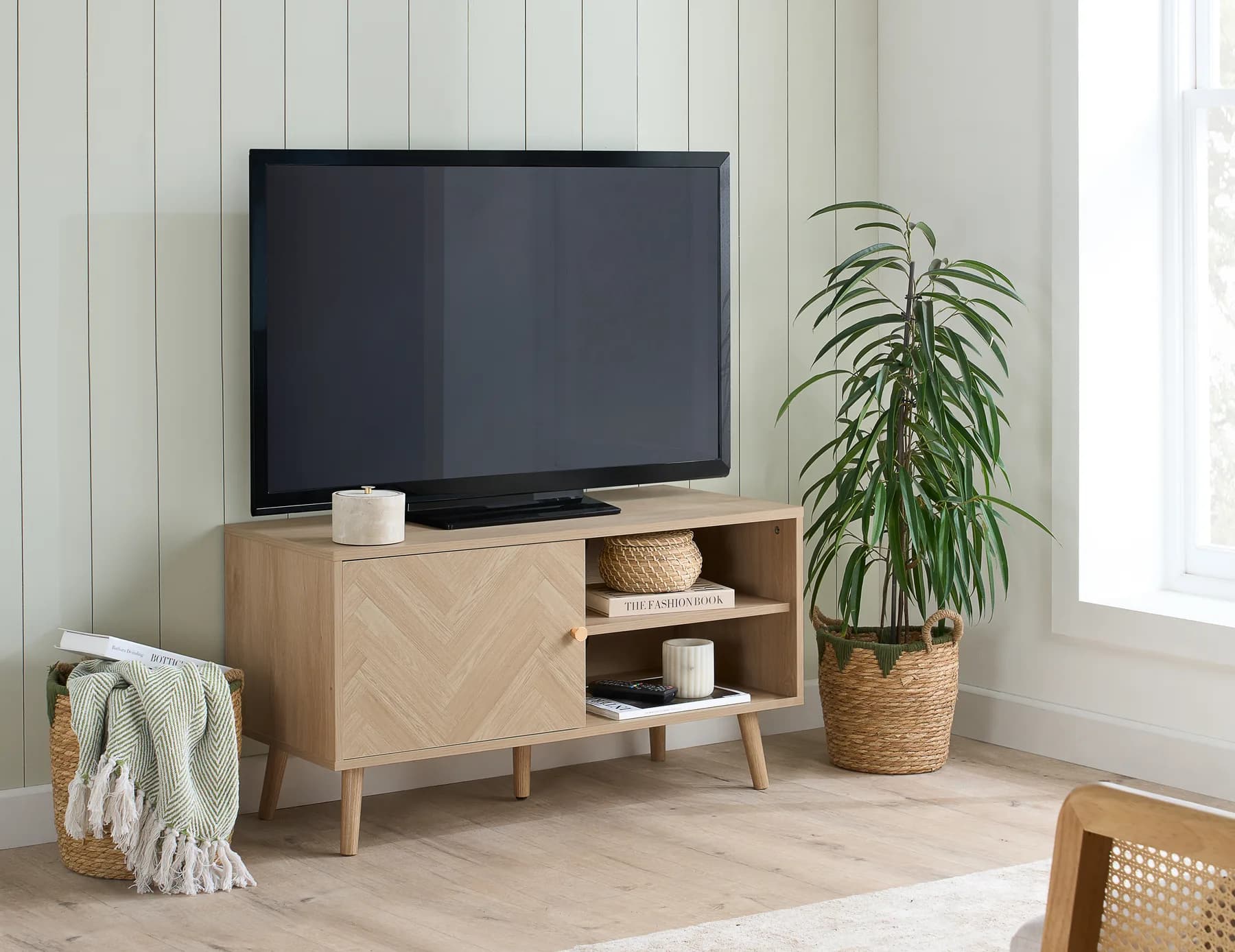 Herringford Small TV Unit - TV & media units, photo 2 of 10
