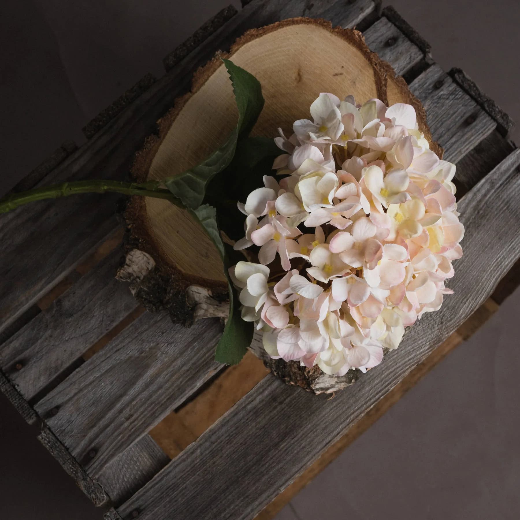 Autumn White Hydrangea — Pack of 3 - Artificial plants & flowers, photo 3 of 6
