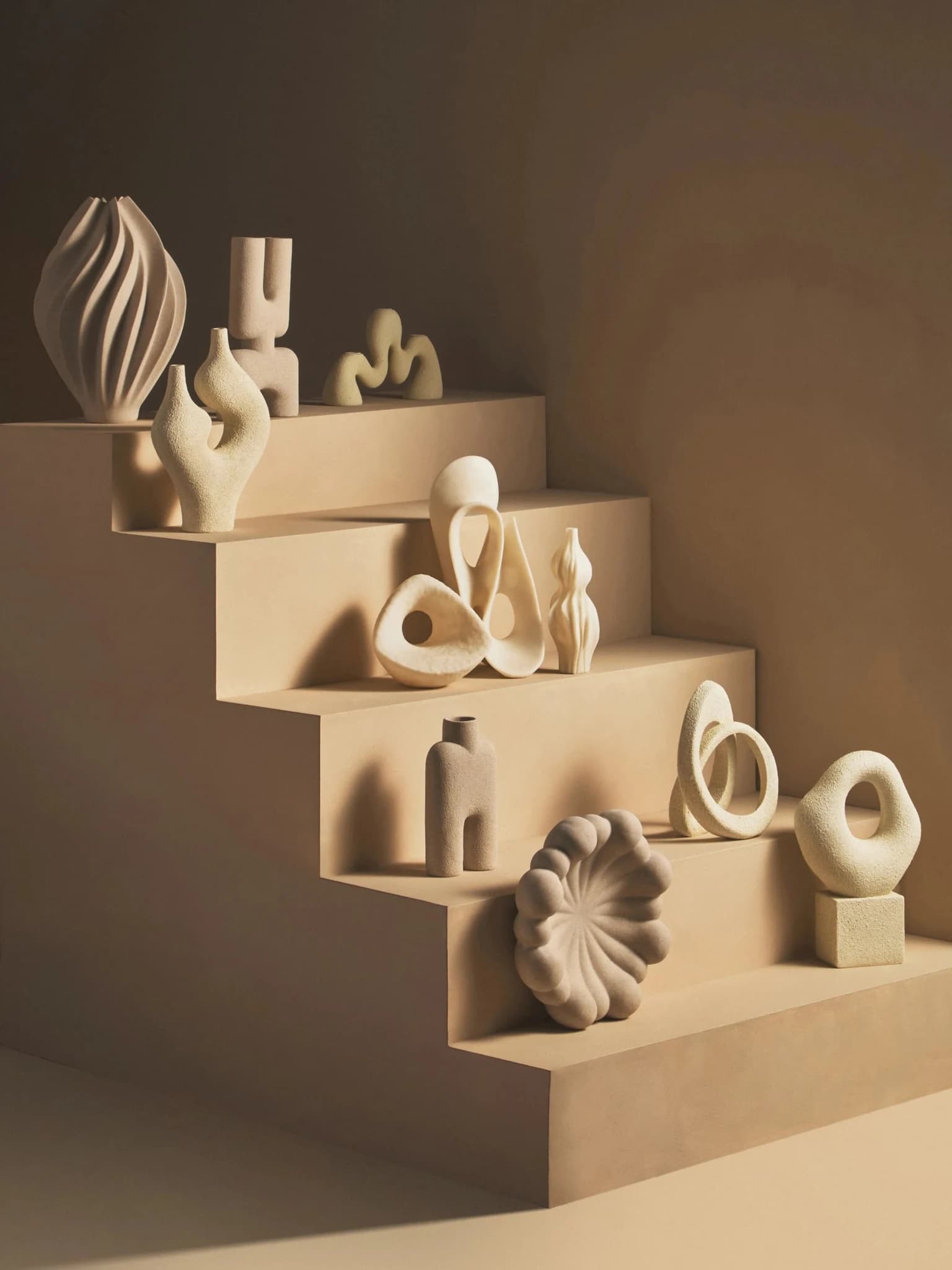 Broc Sandstone Effect Sculptured Large Vase - Vases, photo 2 of 8