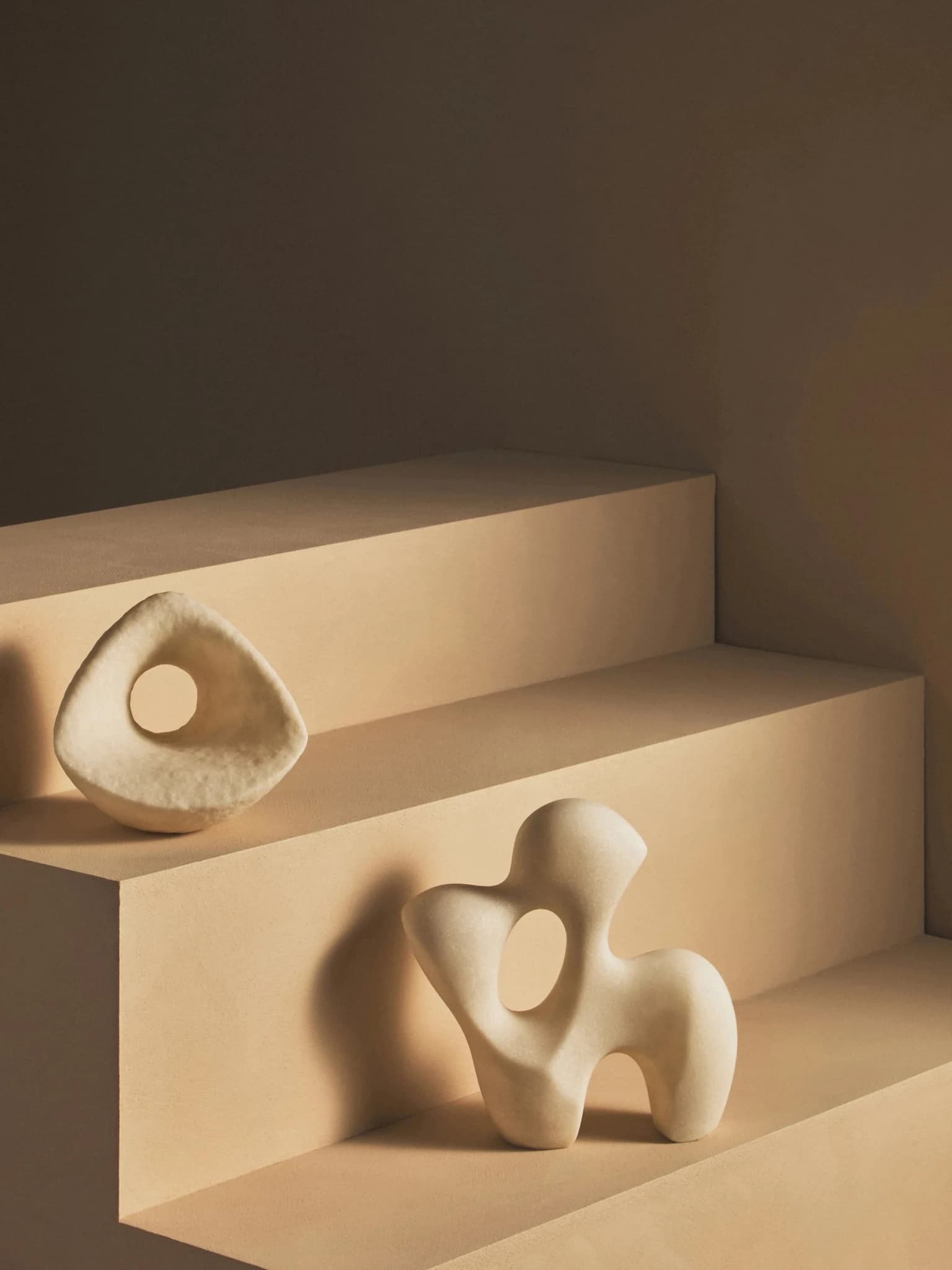 Broc White Marble Effect Organic Sculpture - Decorative, photo 4 of 8