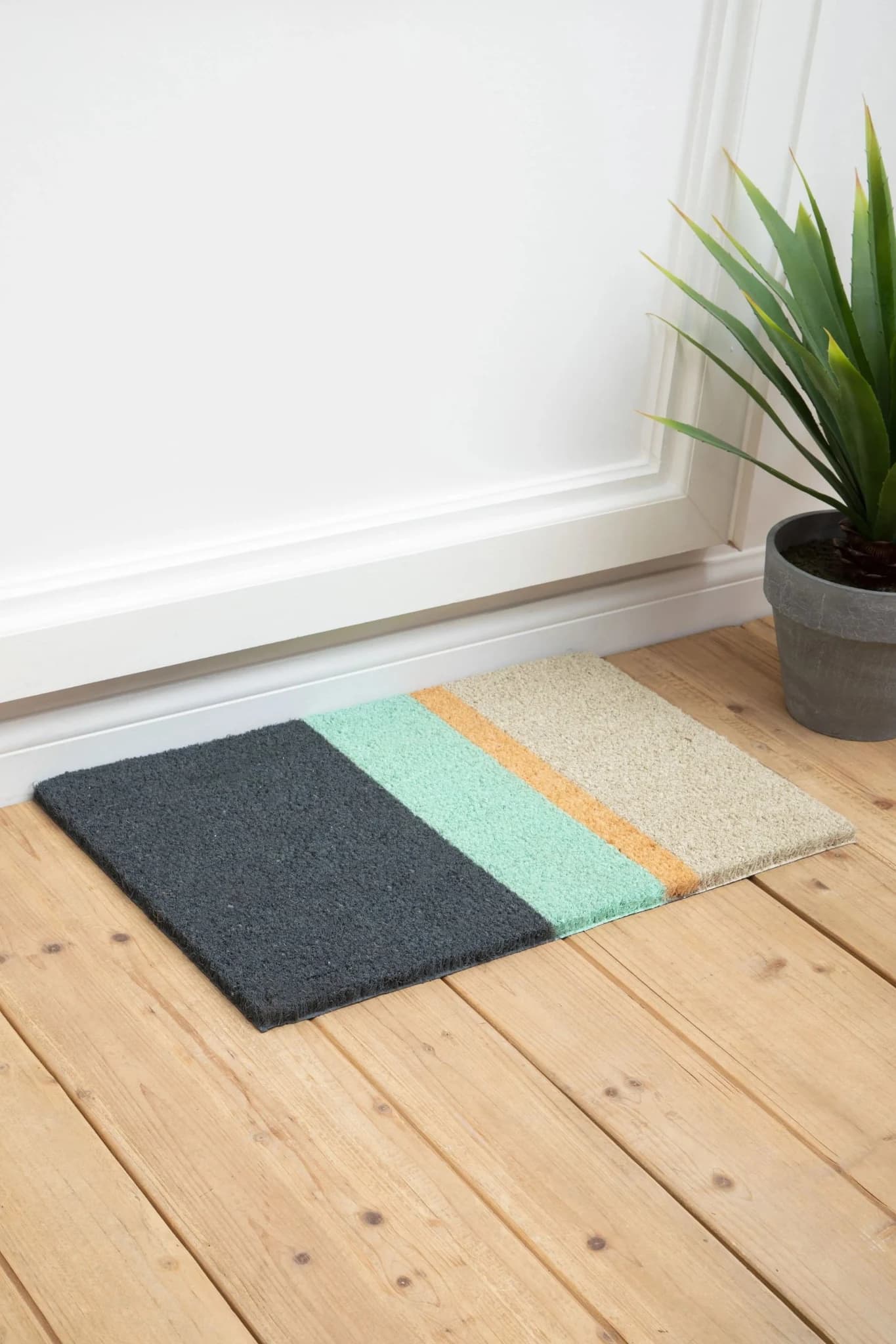 Filta Japandi Stripe Dark Doormat - Decorative, photo 2 of 4