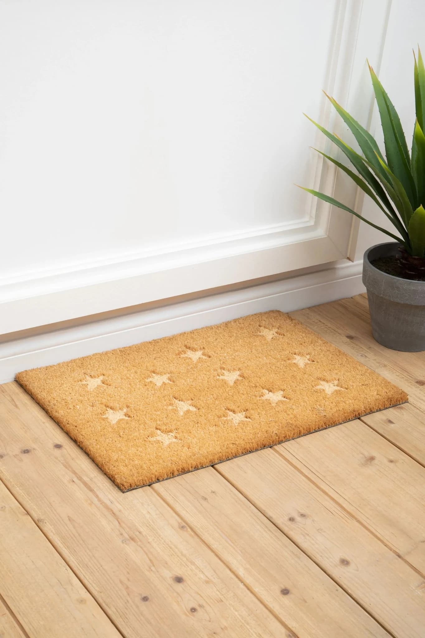 Filta Star Embossed Coir Doormat - Decorative, photo 2 of 5