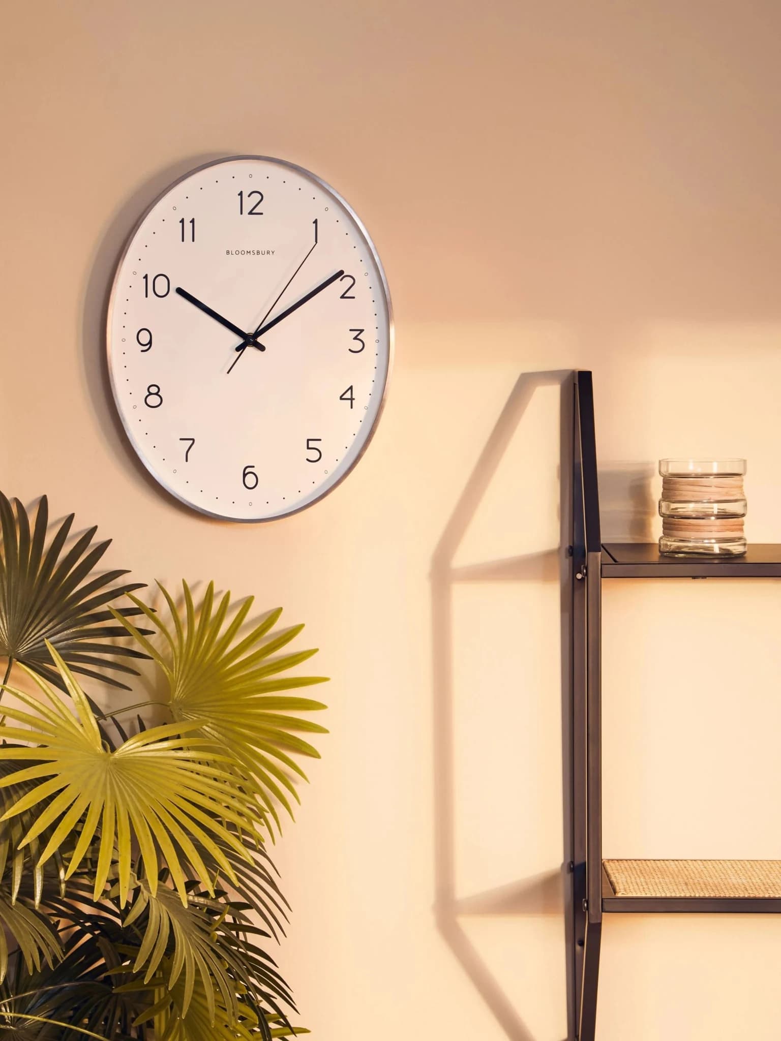 Elko Oval Wall Clock with Dark Grey Finish - Decorative, photo 3 of 5