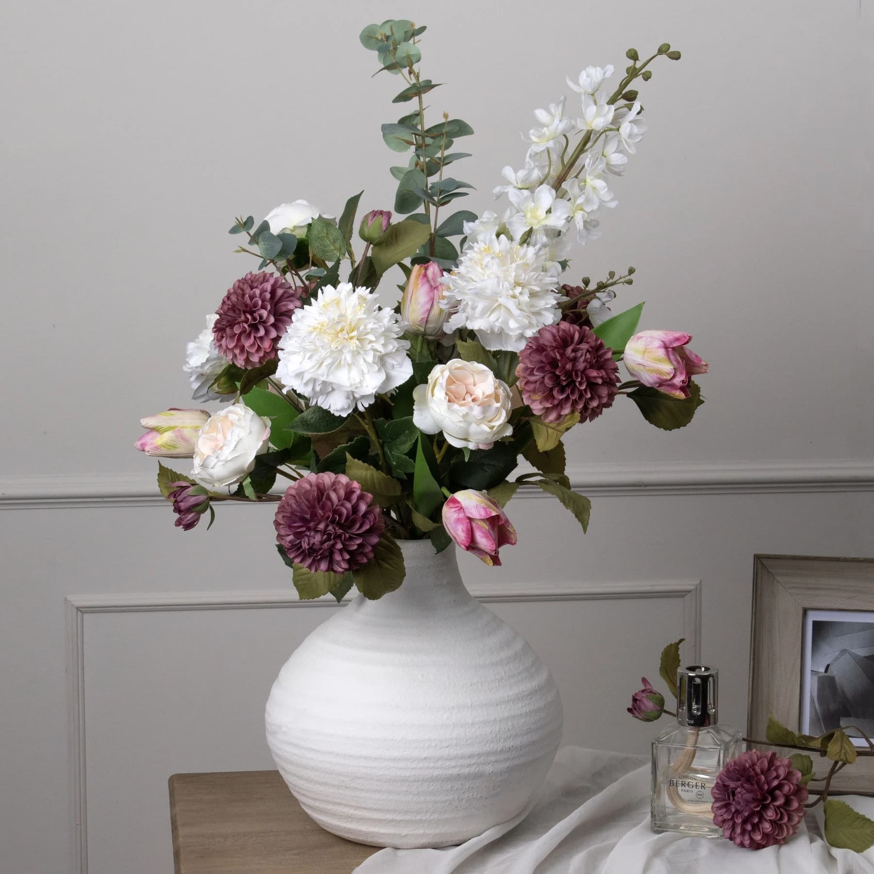 Tall White Delphinium Stem — Pack of 5 - Artificial plants & flowers, photo 3 of 4