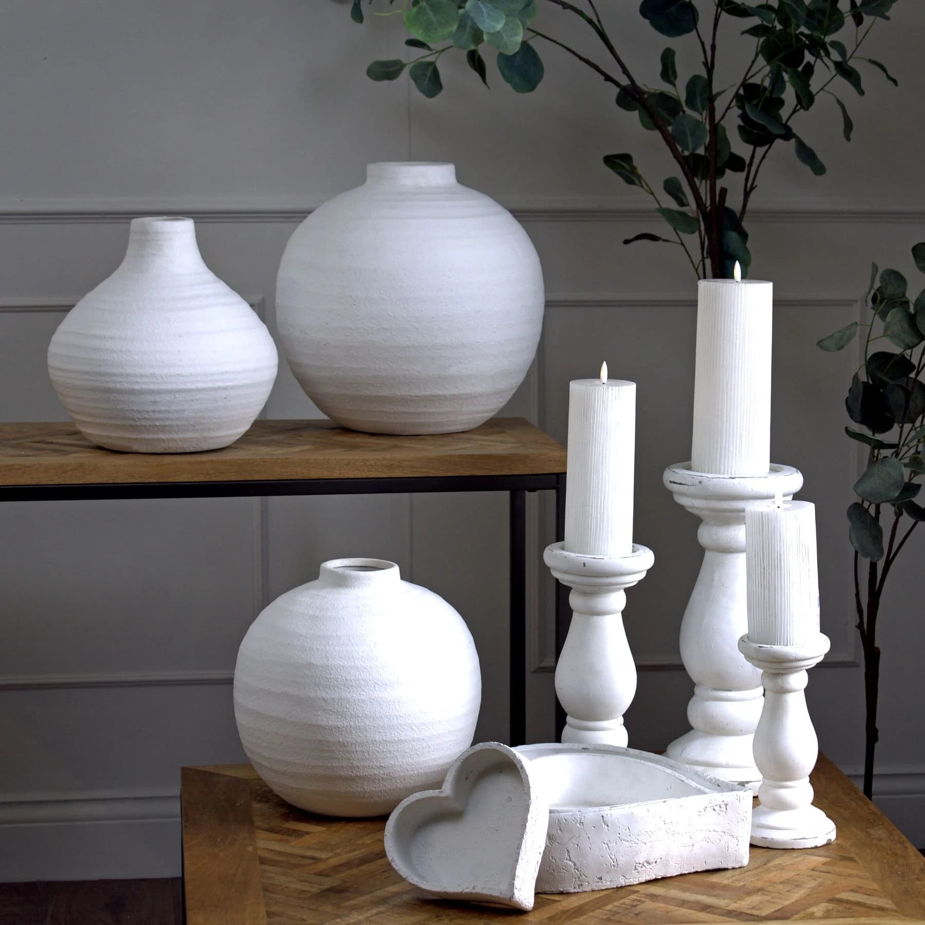 Set Of Three Large Matt White Ceramic Dishes - Vases, photo 4 of 5