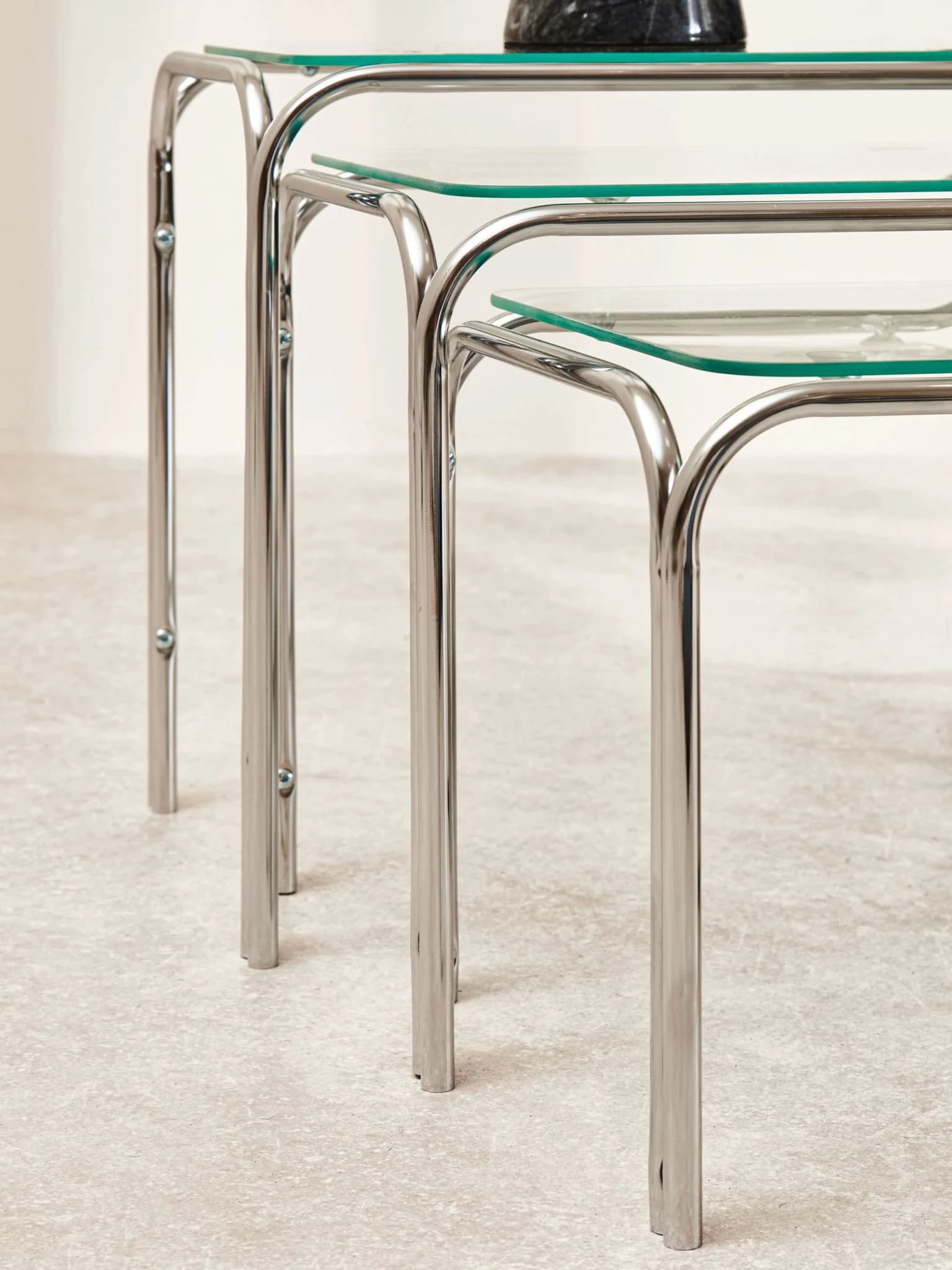 Jordan Nest Of 3 Clear Glass Tables - Tables, photo 3 of 6