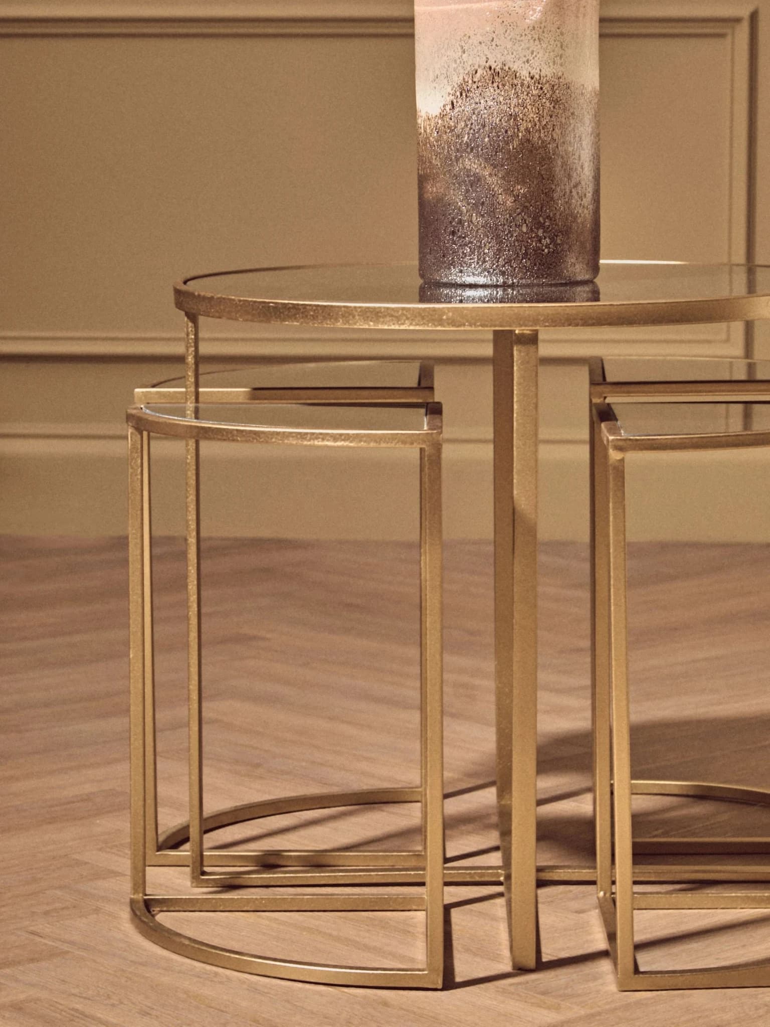 Farran Set of 5 Champagne Gold Coffee Table with Nesting Tables - Tables, photo 5 of 8