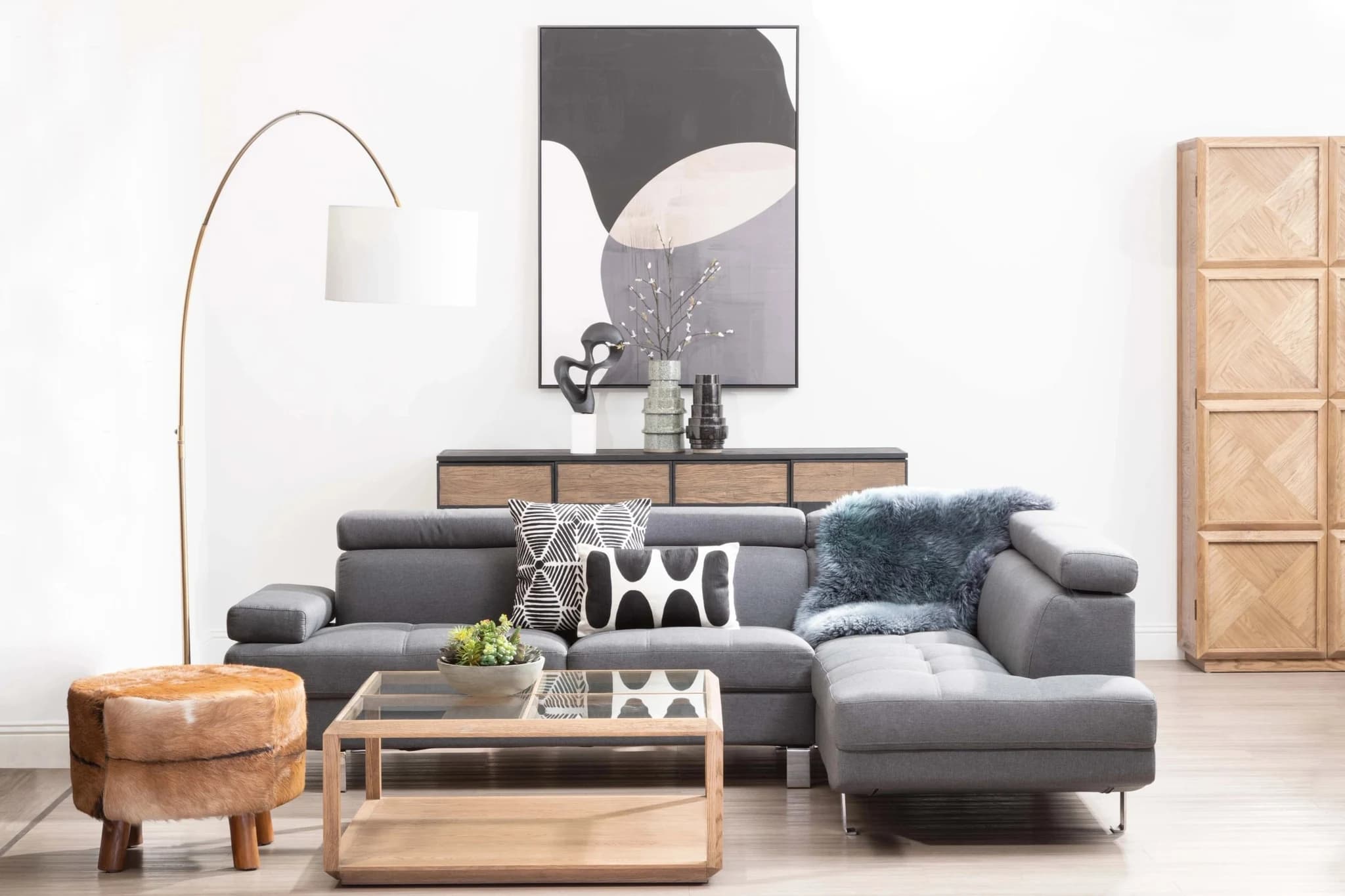 Hanover Grey Linen Corner Sofa with Adjustable Headrests - Seating, photo 8 of 8