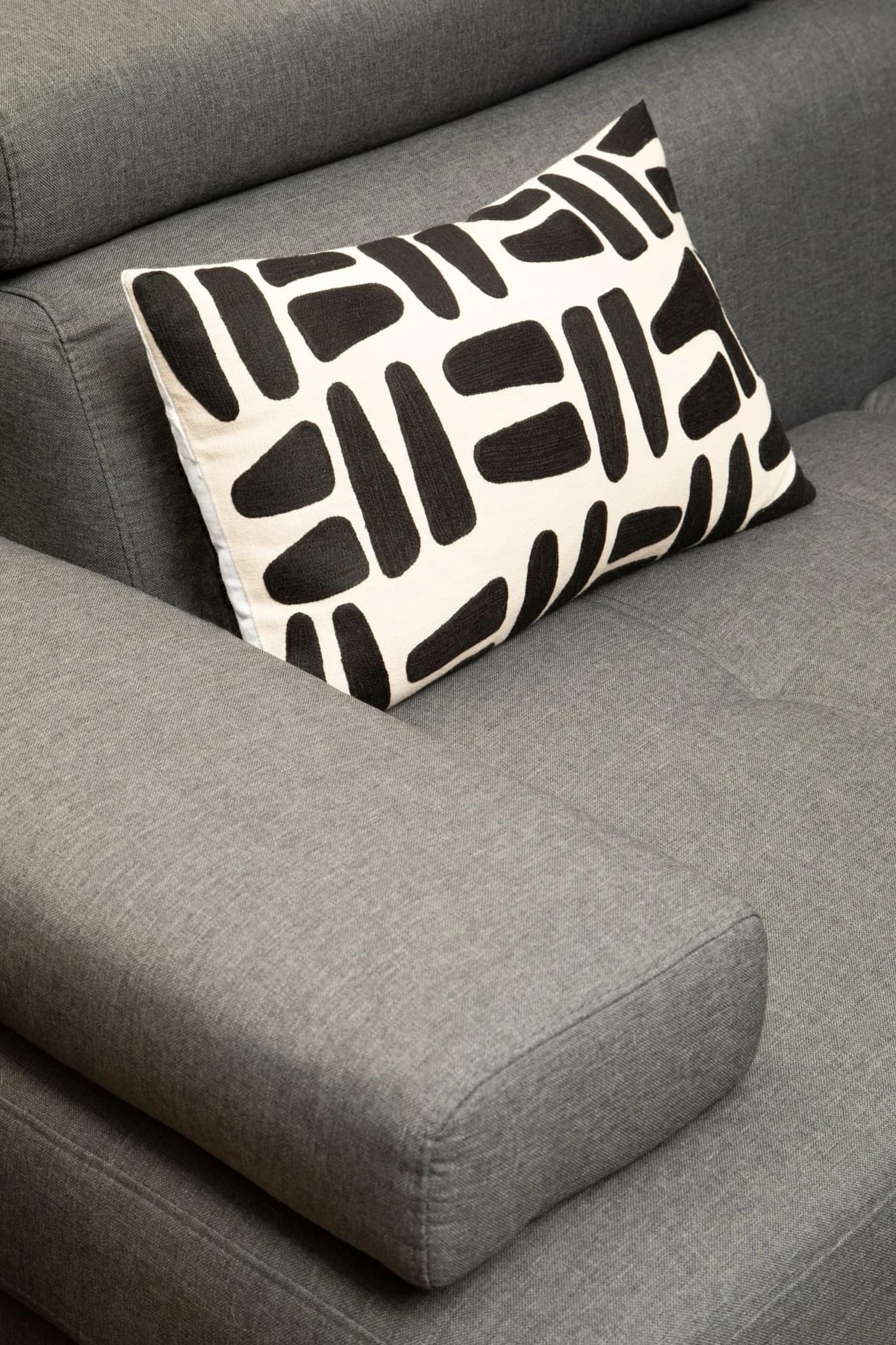 Hanover Grey Linen Corner Sofa with Adjustable Headrests - Seating, photo 4 of 8