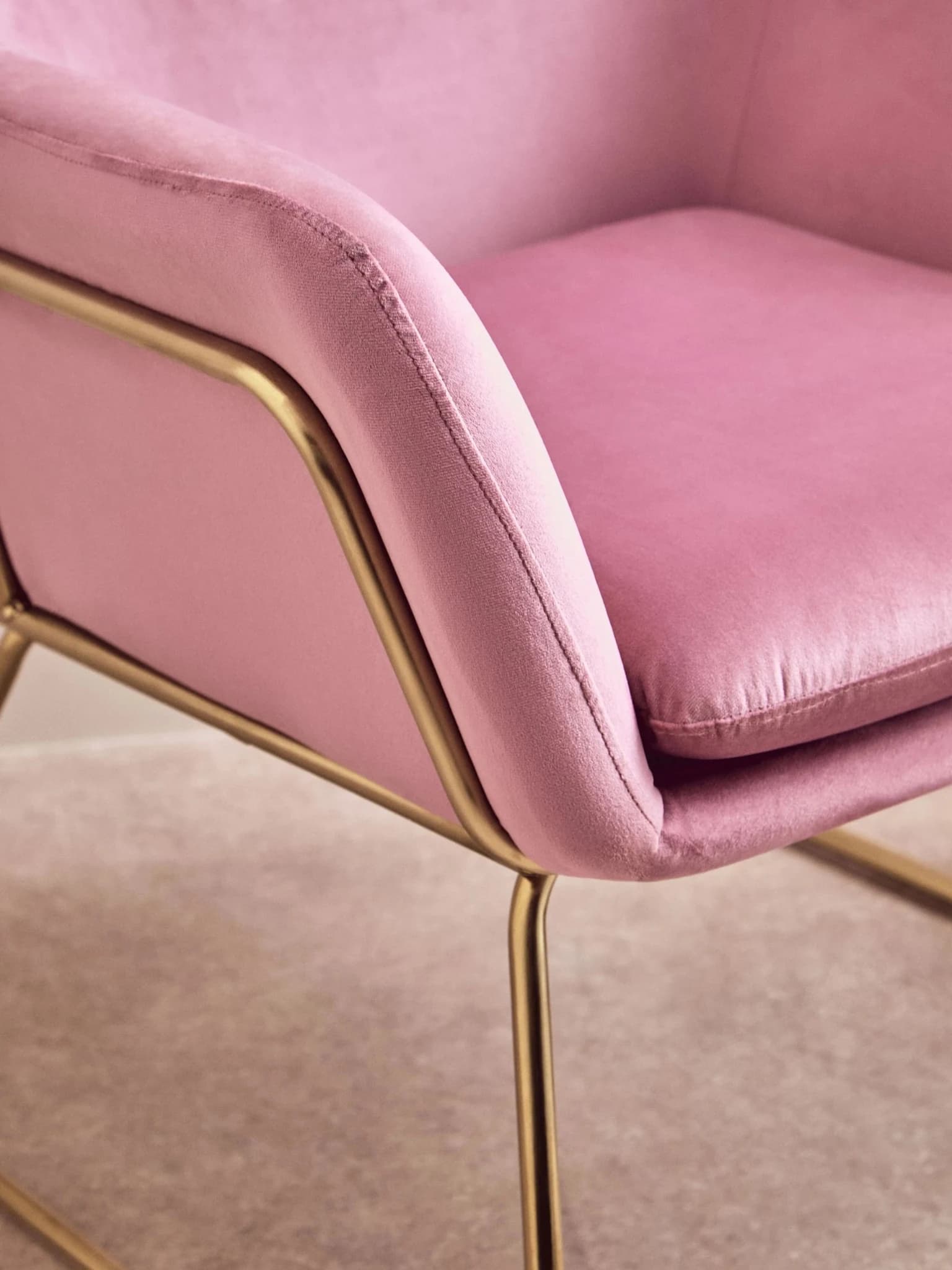 Xander Pink Velvet Modern Accent Chair - Seating, photo 2 of 8