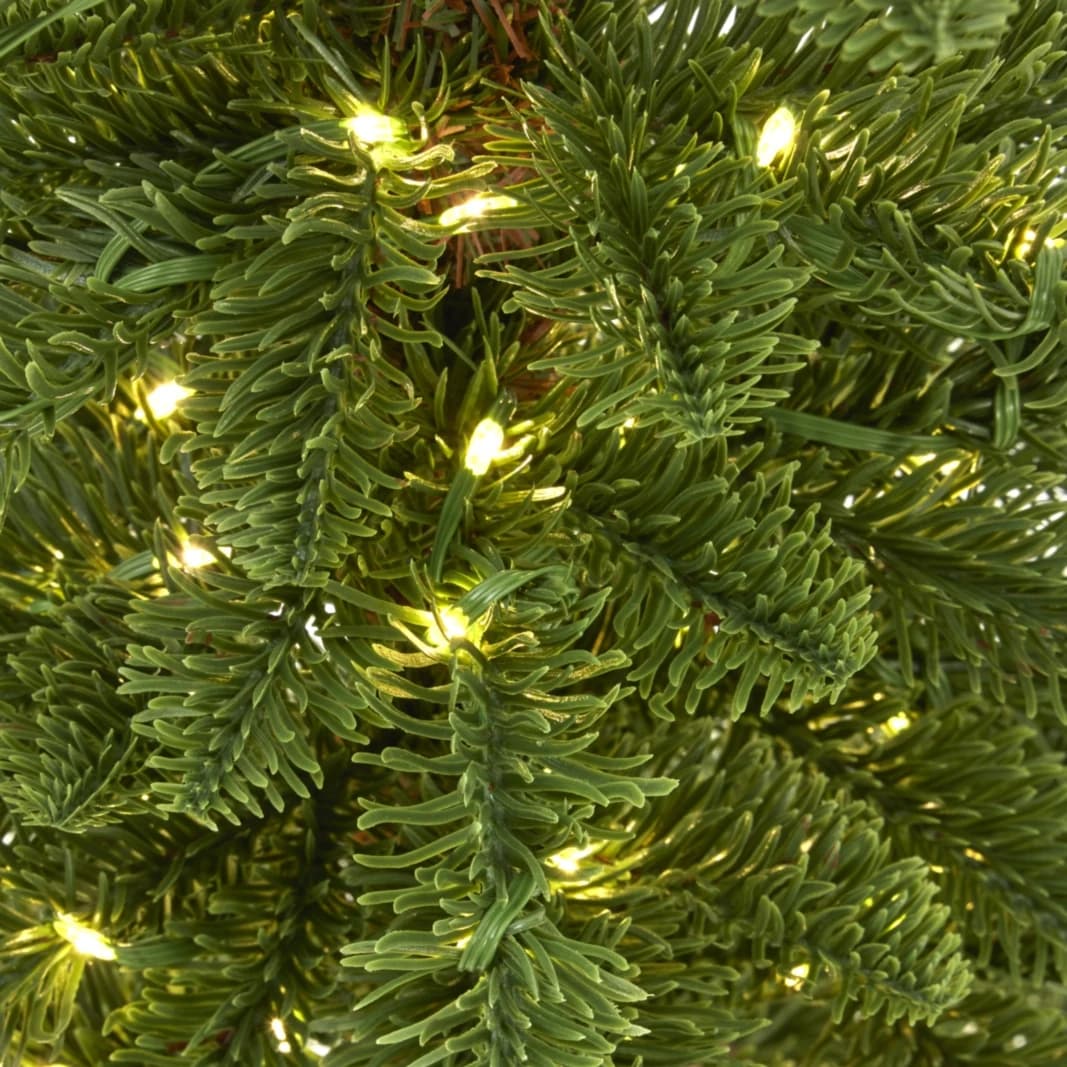 Medium Green Woodland Pre-Lit 200 Led Christmas Tree - Artificial plants & flowers, photo 3 of 3