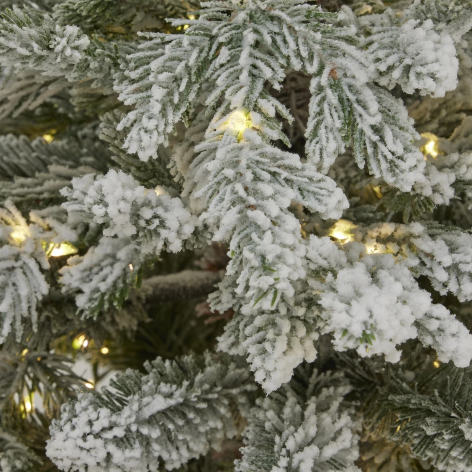Snowy Forest Fir Pre-Lit Led 300L Christmas Tree In Pot - Artificial plants & flowers, photo 3 of 3