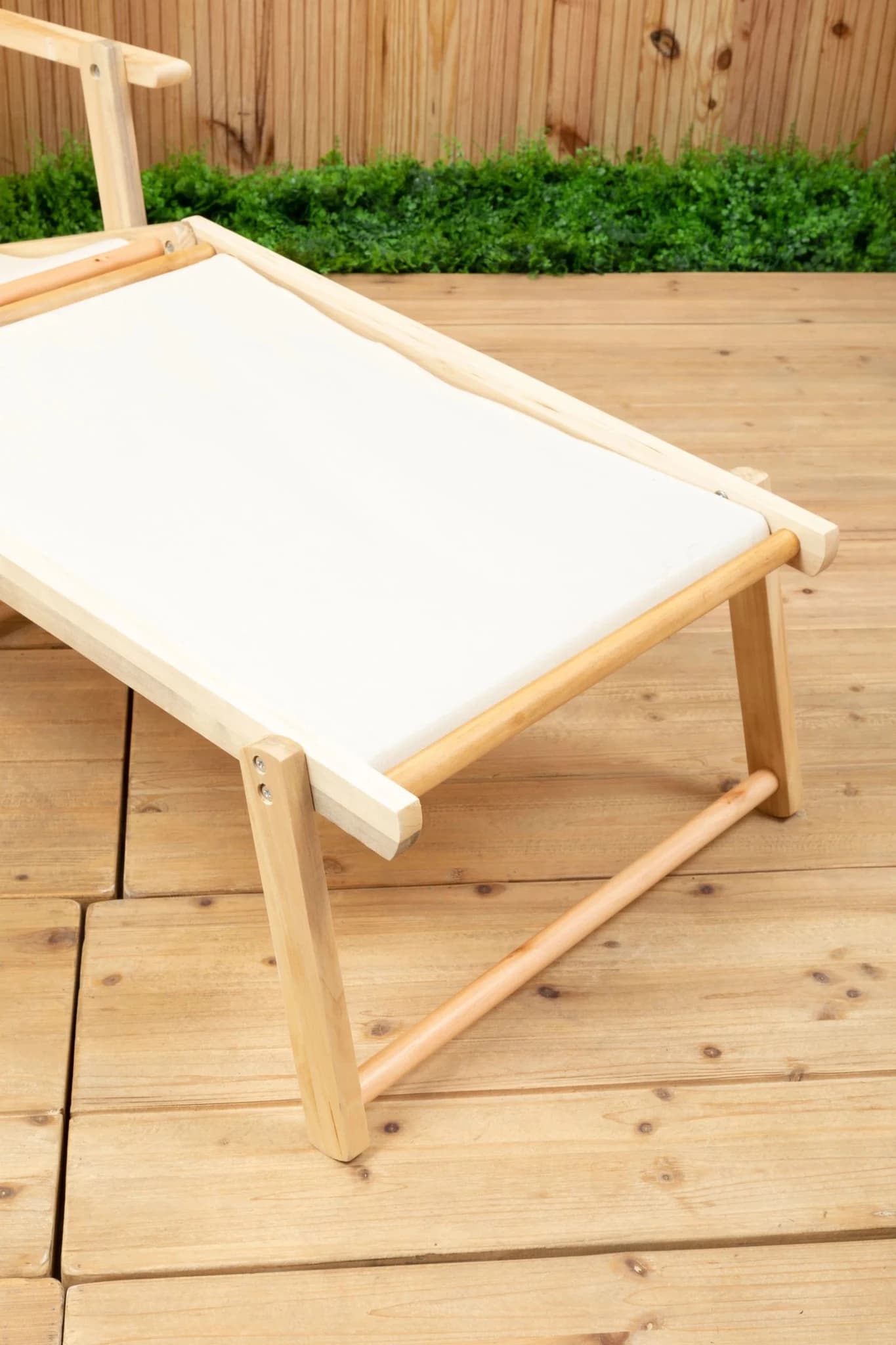 Beauport Cream Lounger - Furniture, photo 2 of 8