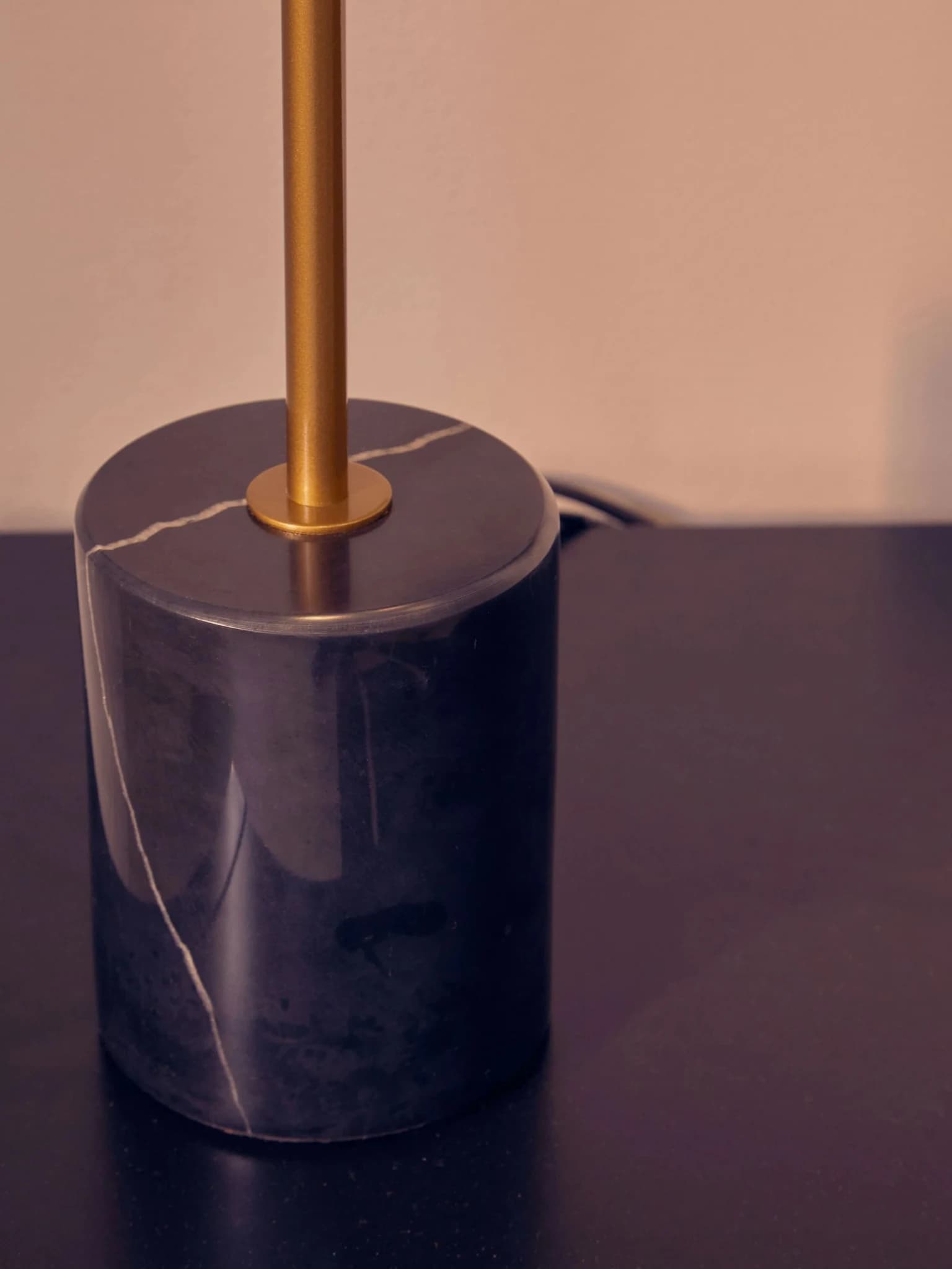 Revive Small Gold Finish Metal Table Lamp with Black Marble Base - Table lamps, photo 7 of 8