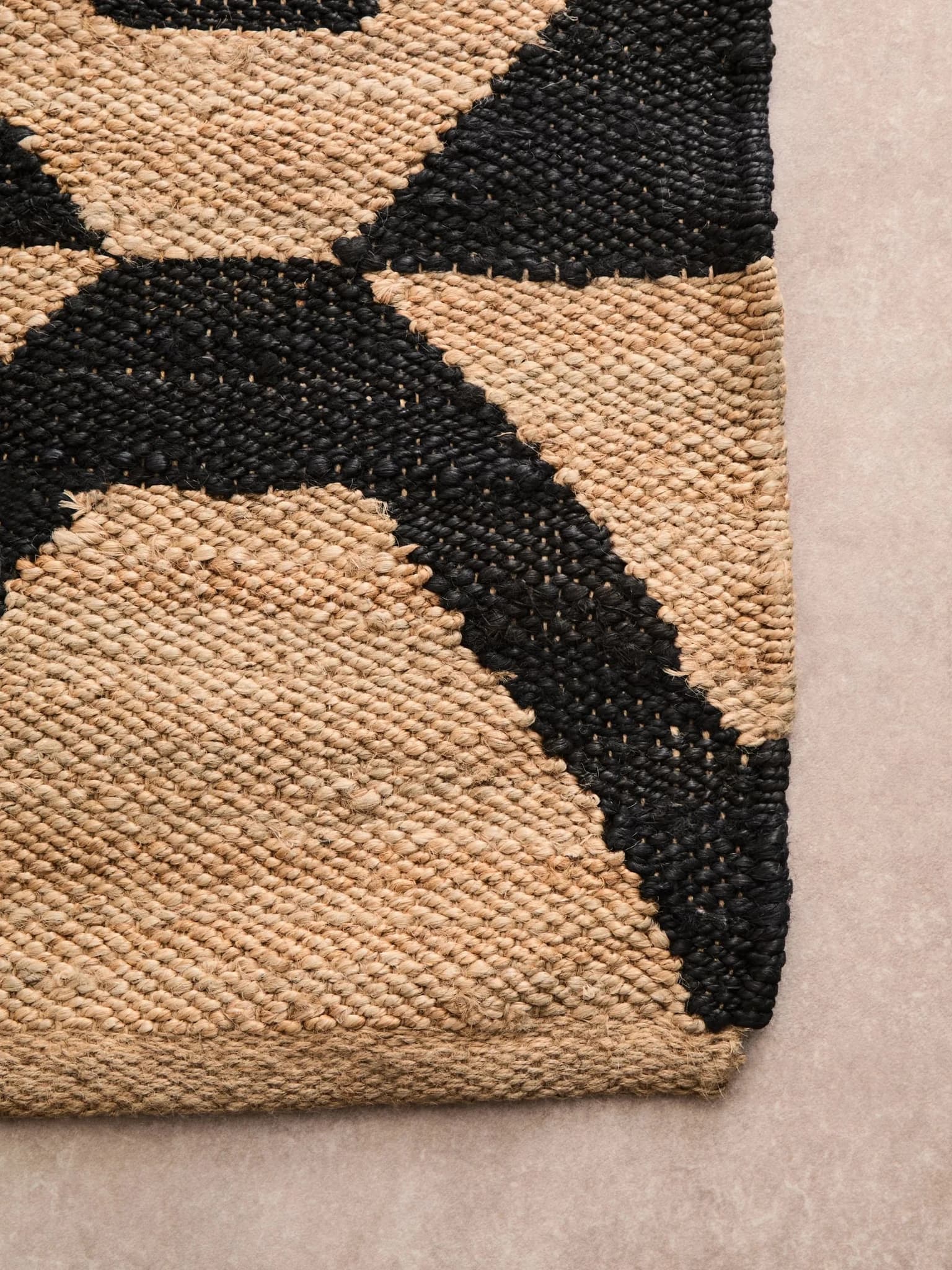Bosie Hemp Natural and Black Large Rug - Decorative, photo 4 of 8